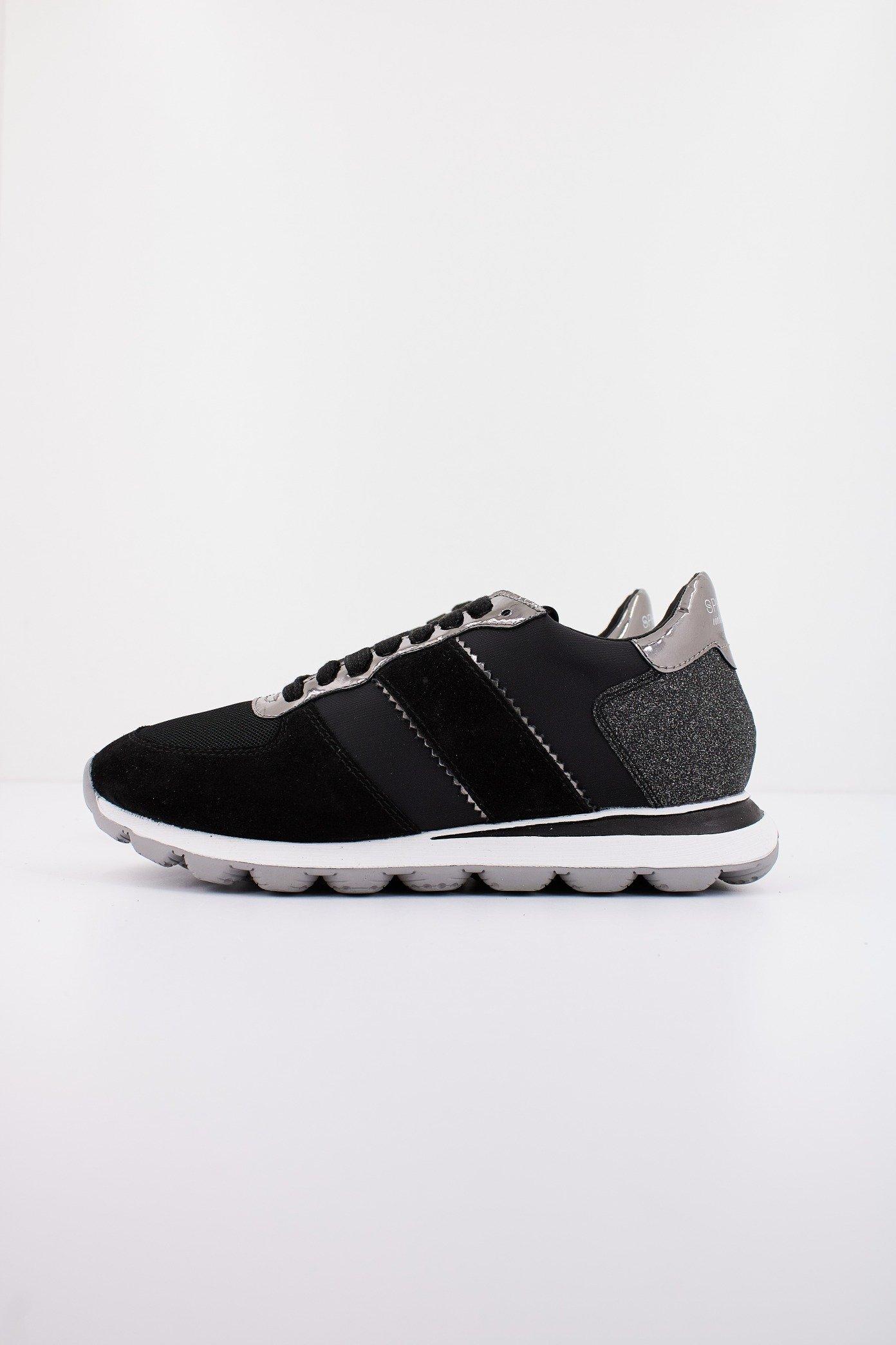 GEOX D SPHERICA VSERIES en color NEGRO (1)