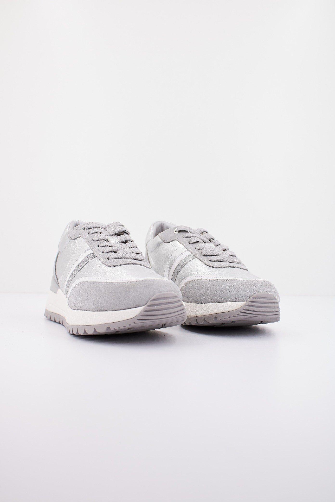 GEOX D DESYA en color GRIS (2)