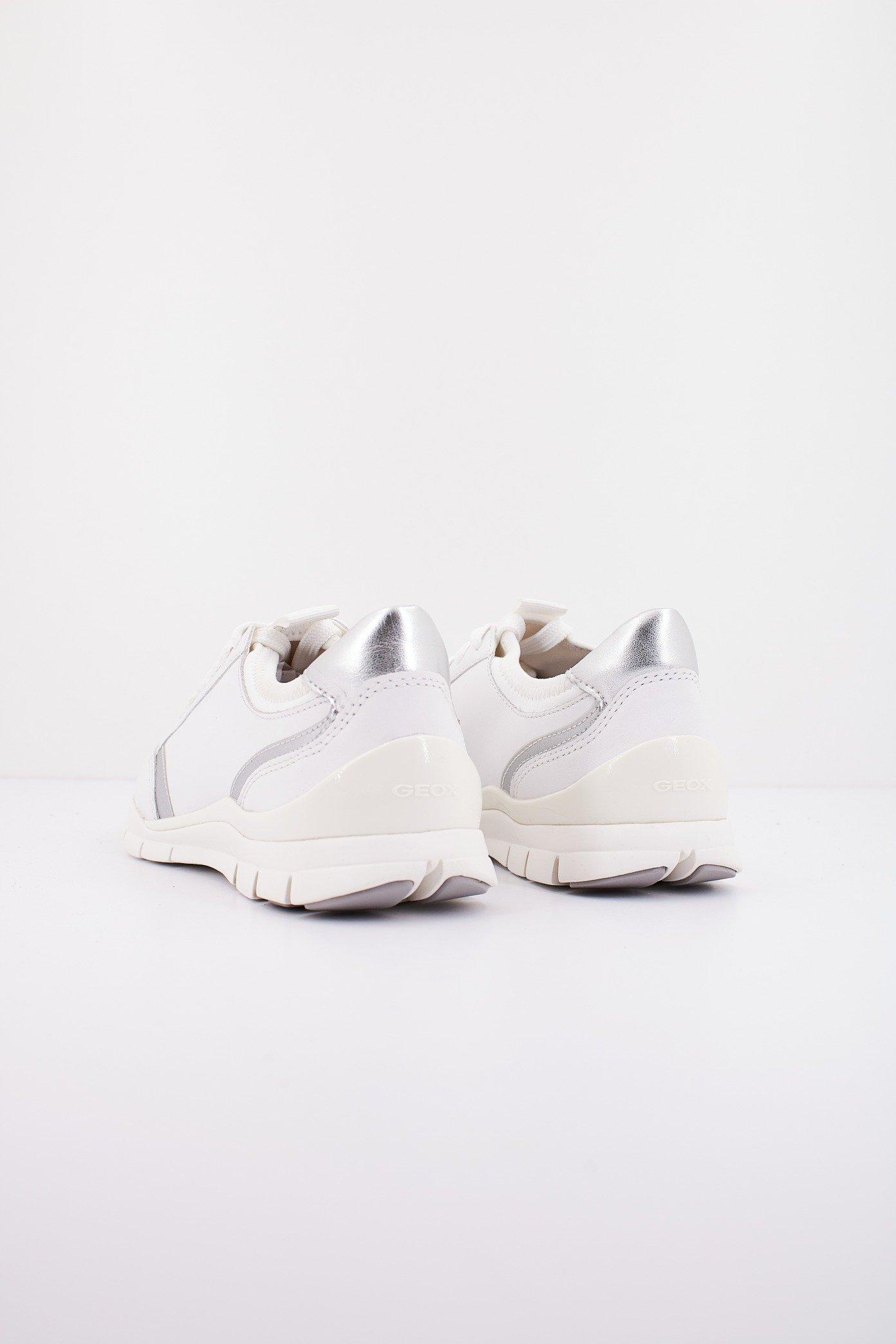 GEOX D SUKIE en color BLANCO (3)