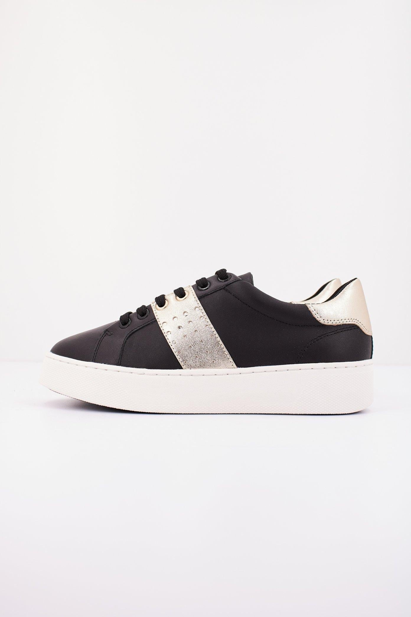 GEOX D SKYELY en color NEGRO (1)