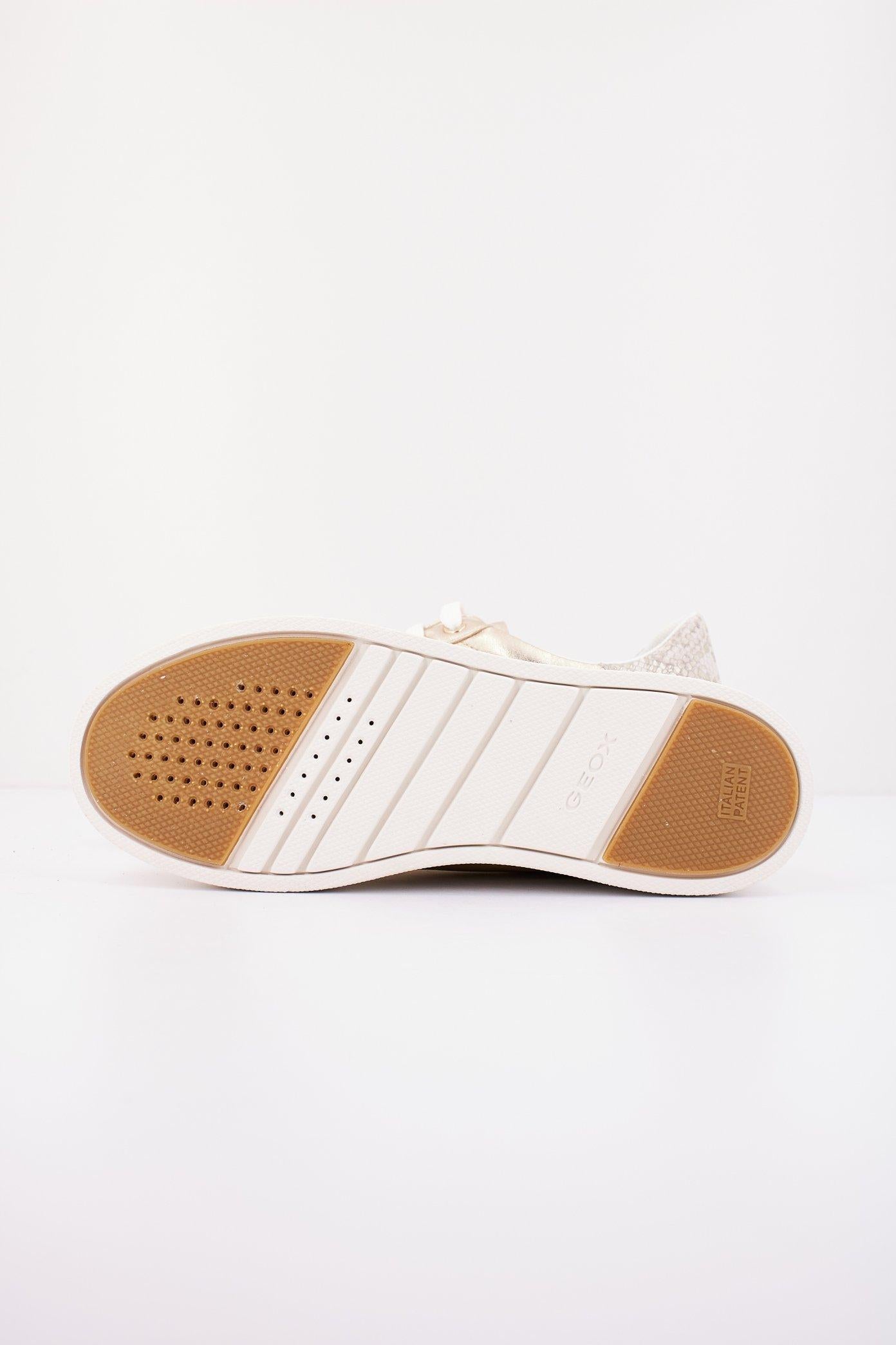 GEOX D SKYELY en color ORO (4)