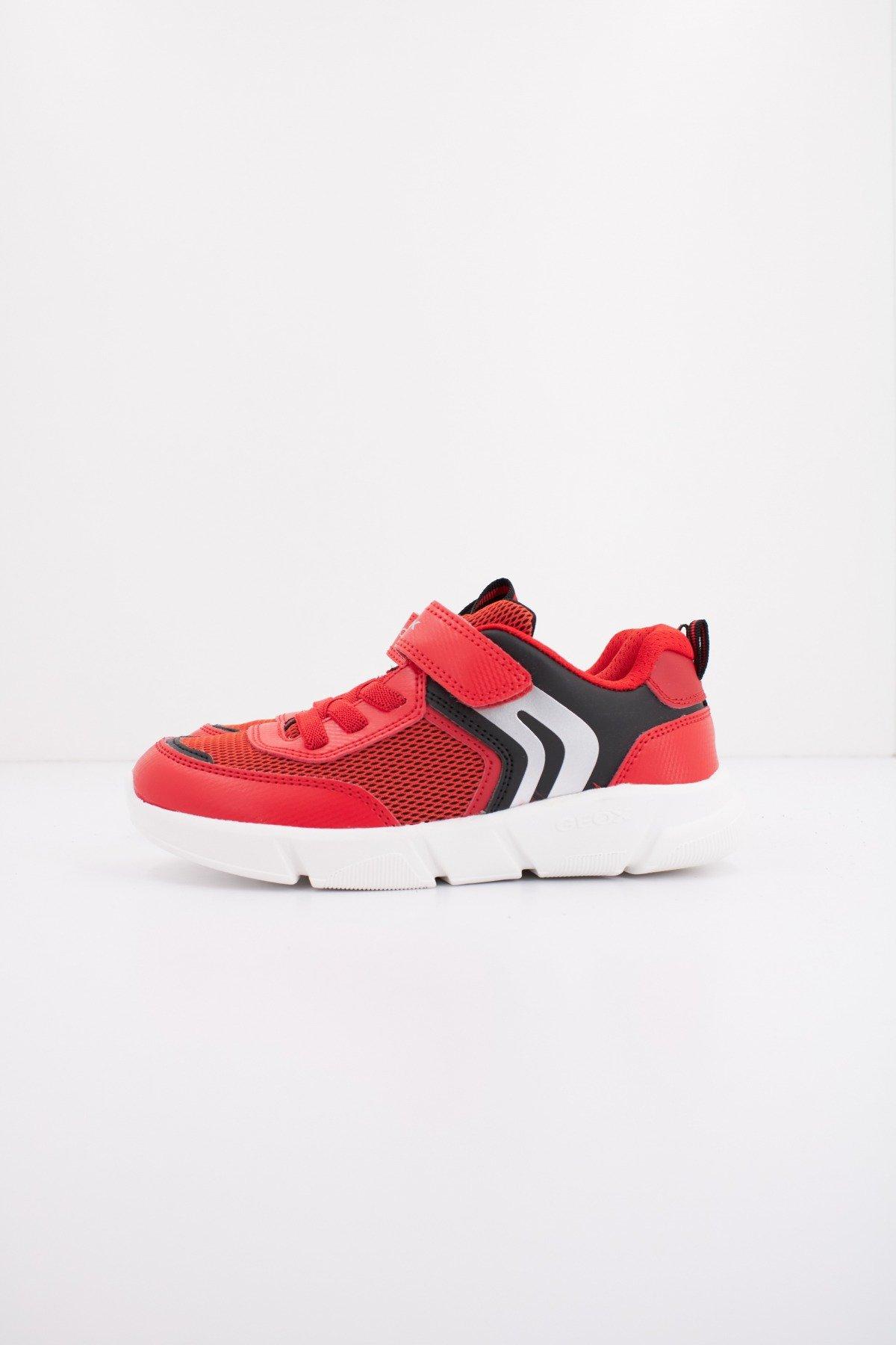 GEOX J ARIL BOY en color ROJO (1)