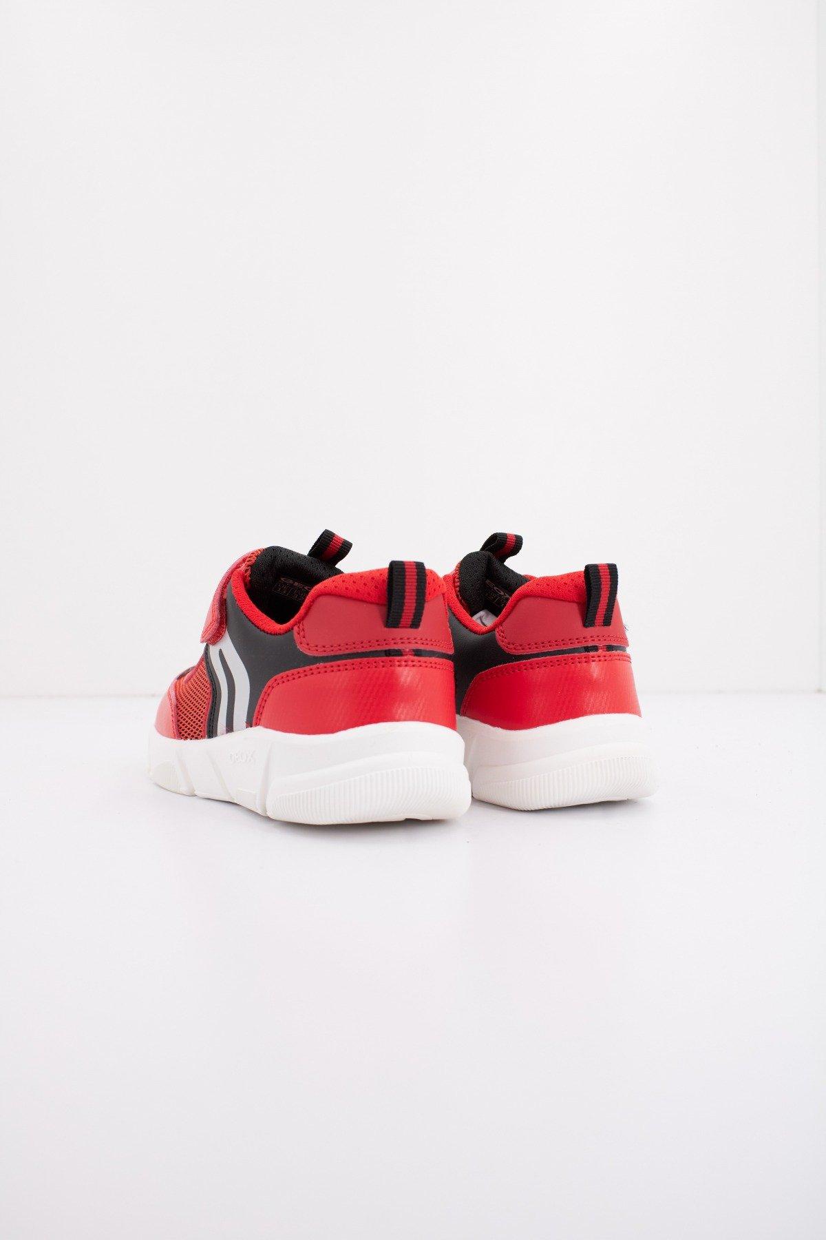 GEOX J ARIL BOY en color ROJO (3)