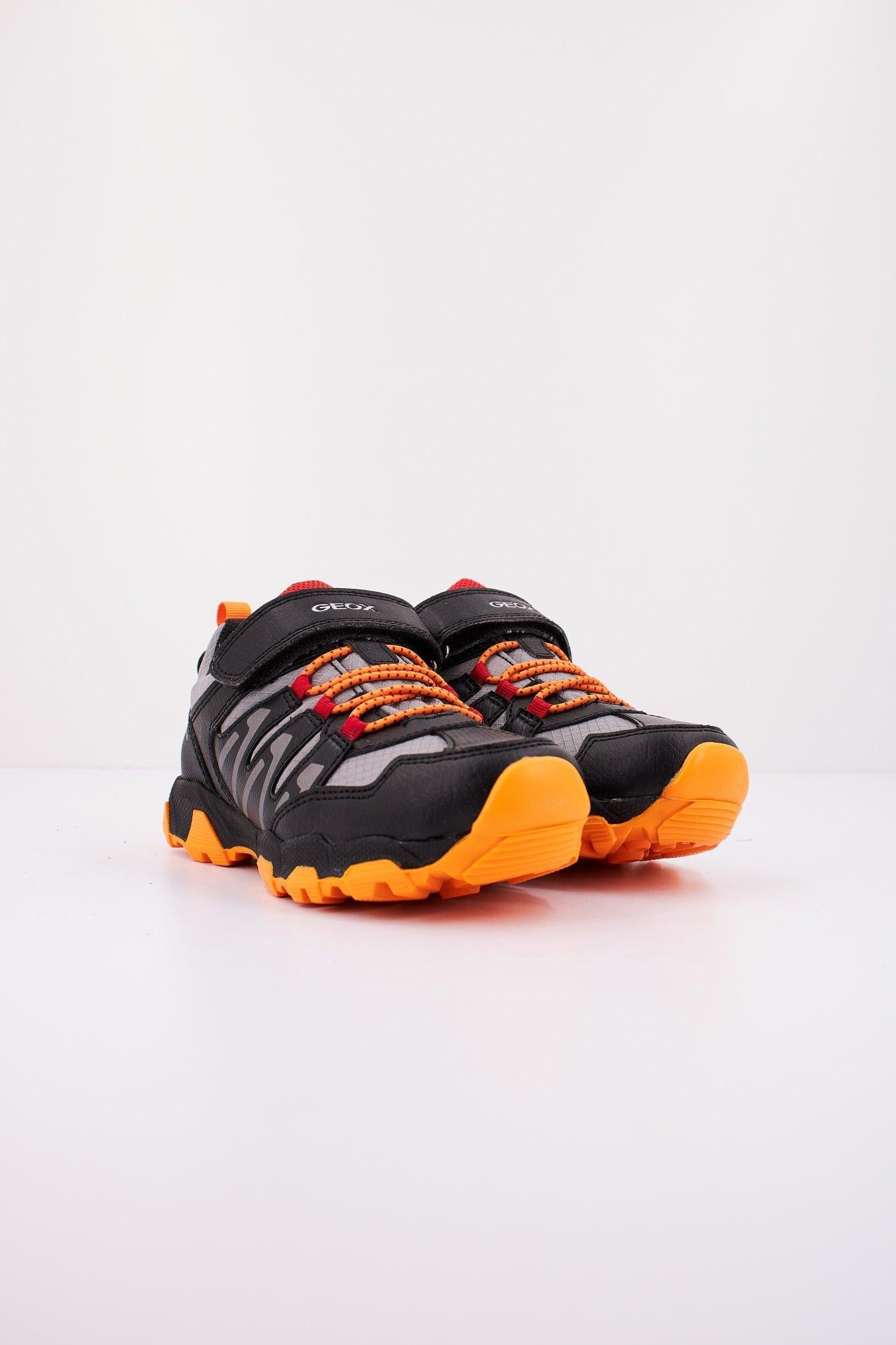 GEOX J MAGNETAR BOY B ABX en color NEGRO (2)
