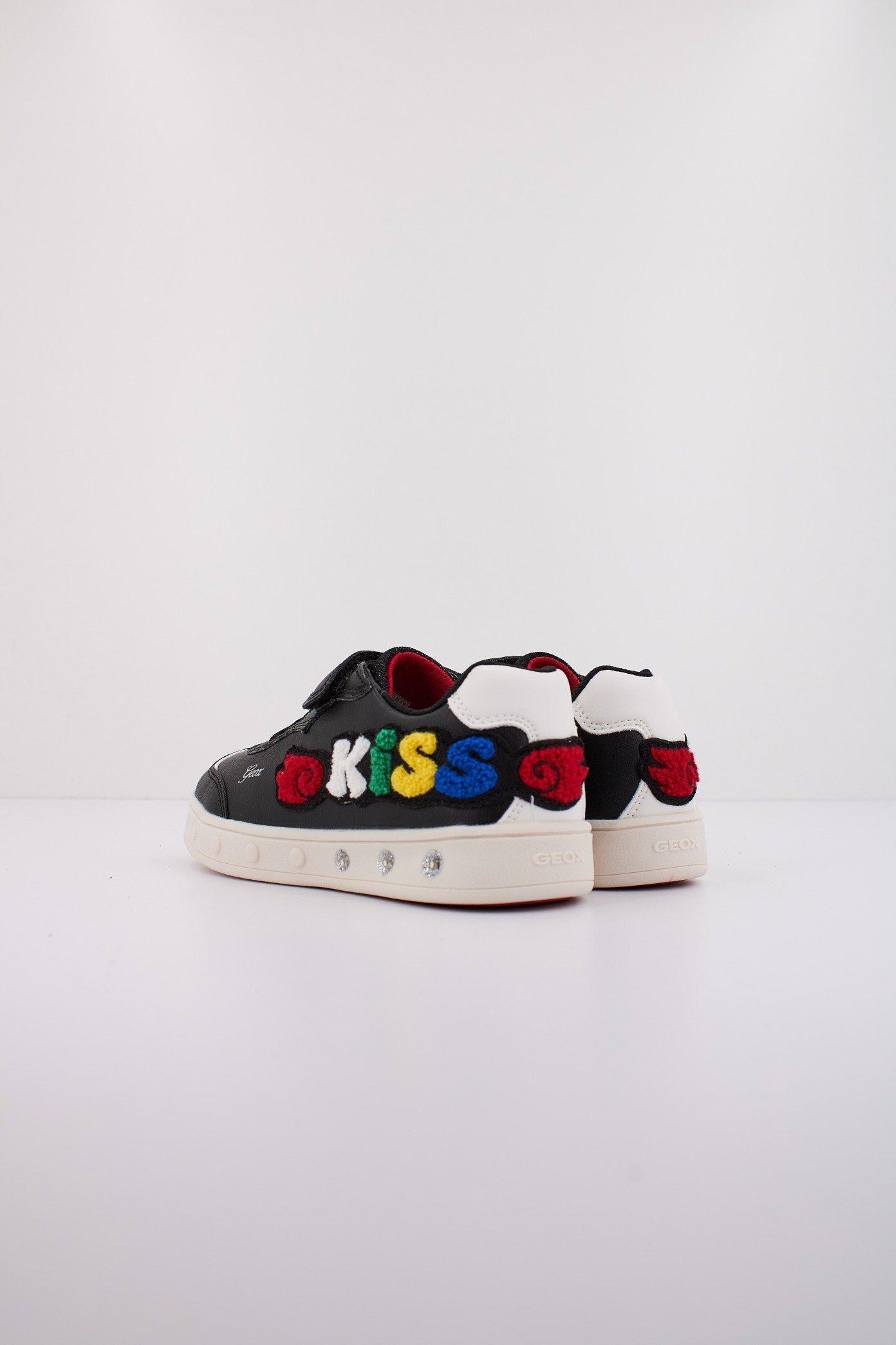 GEOX J SKYLIN GIRL en color NEGRO (3)