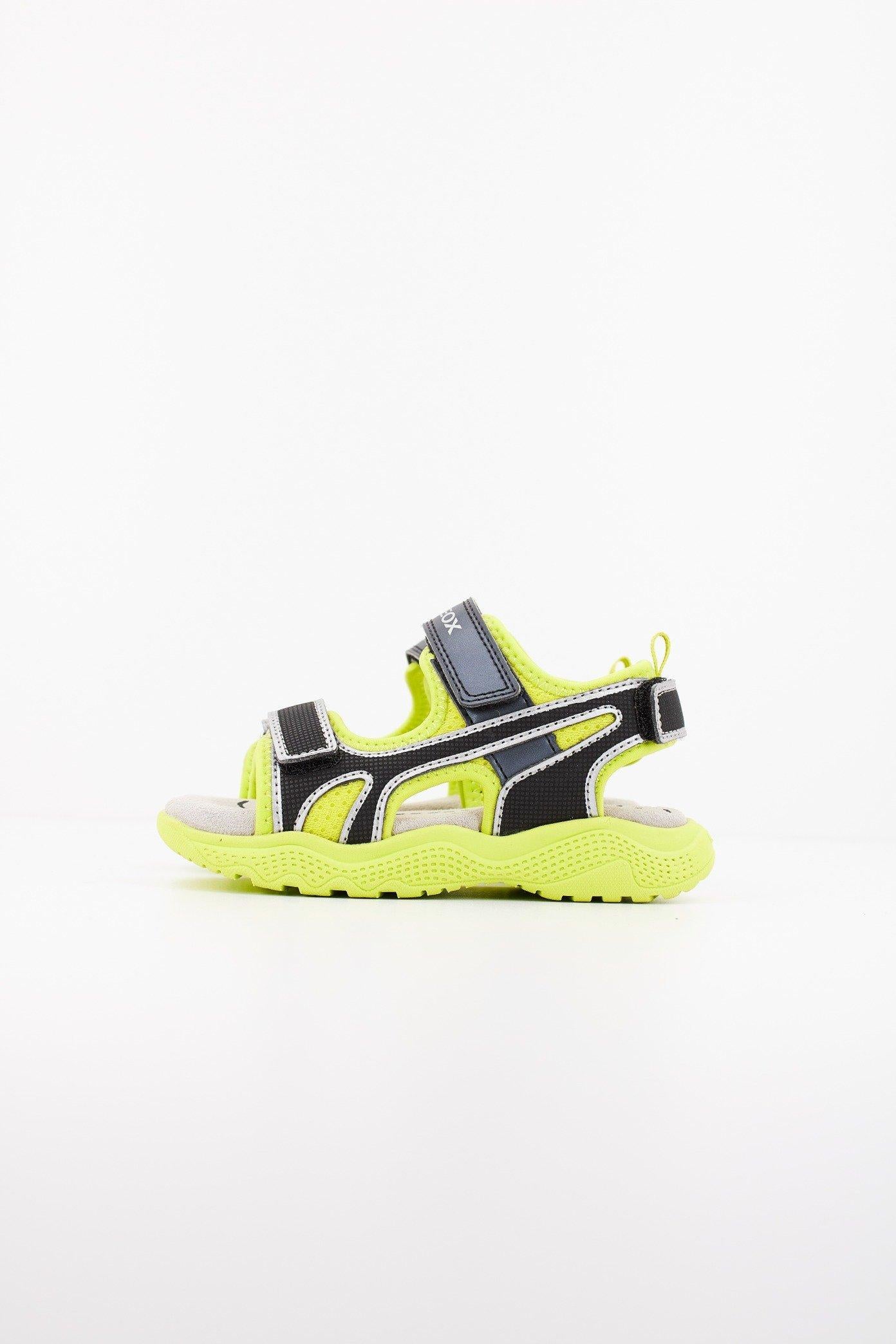 GEOX J SANDAL SPLUSH BOY en color AMARILLO (1)