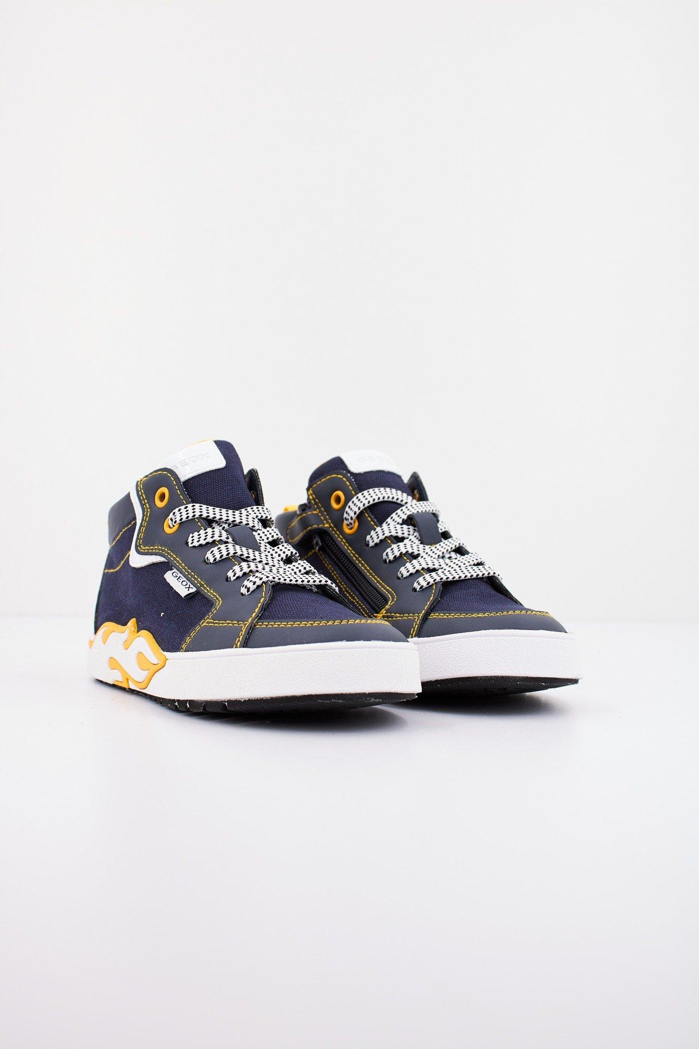 GEOX J ALPHABEET BOY en color AZUL (2)