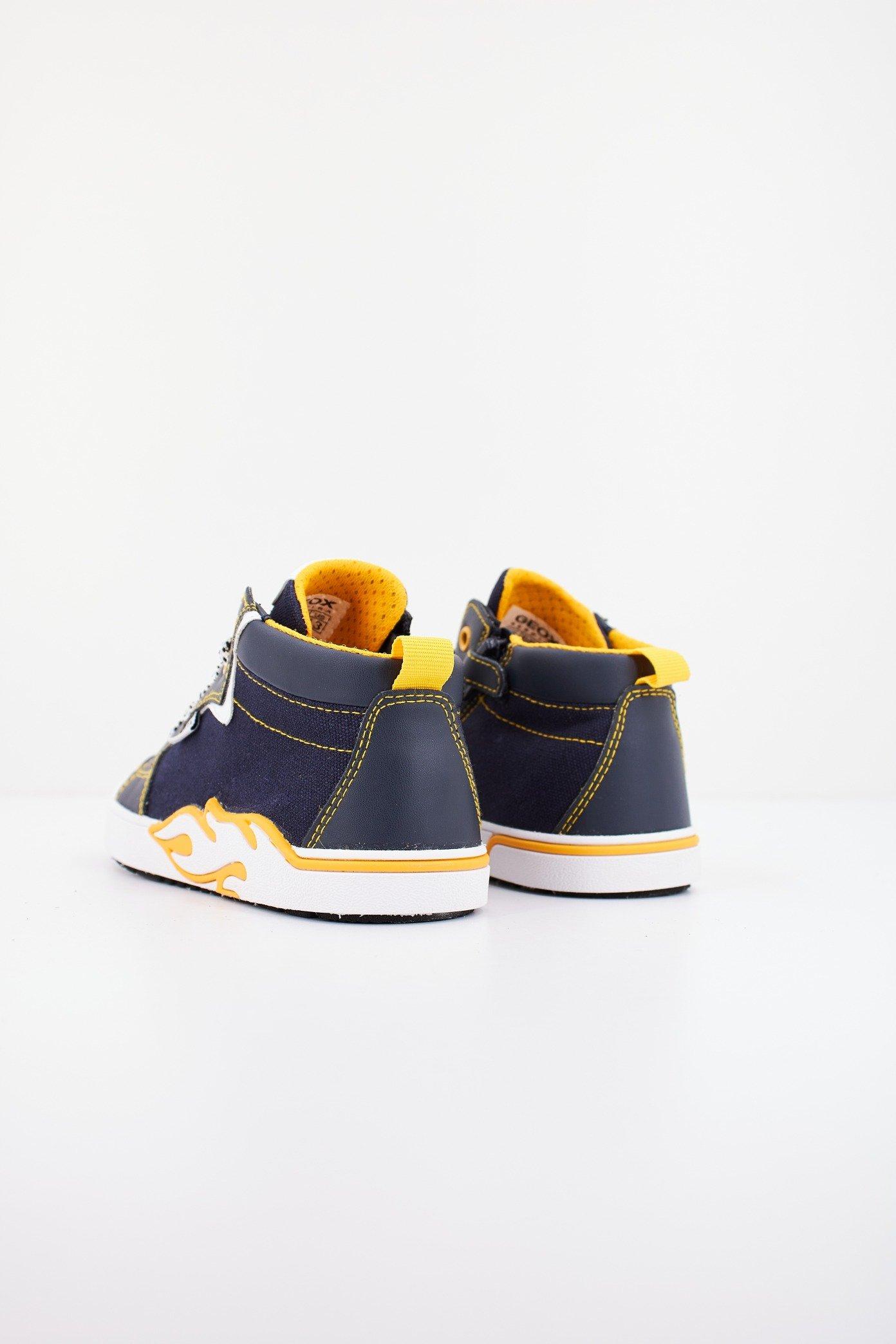GEOX J ALPHABEET BOY en color AZUL (3)