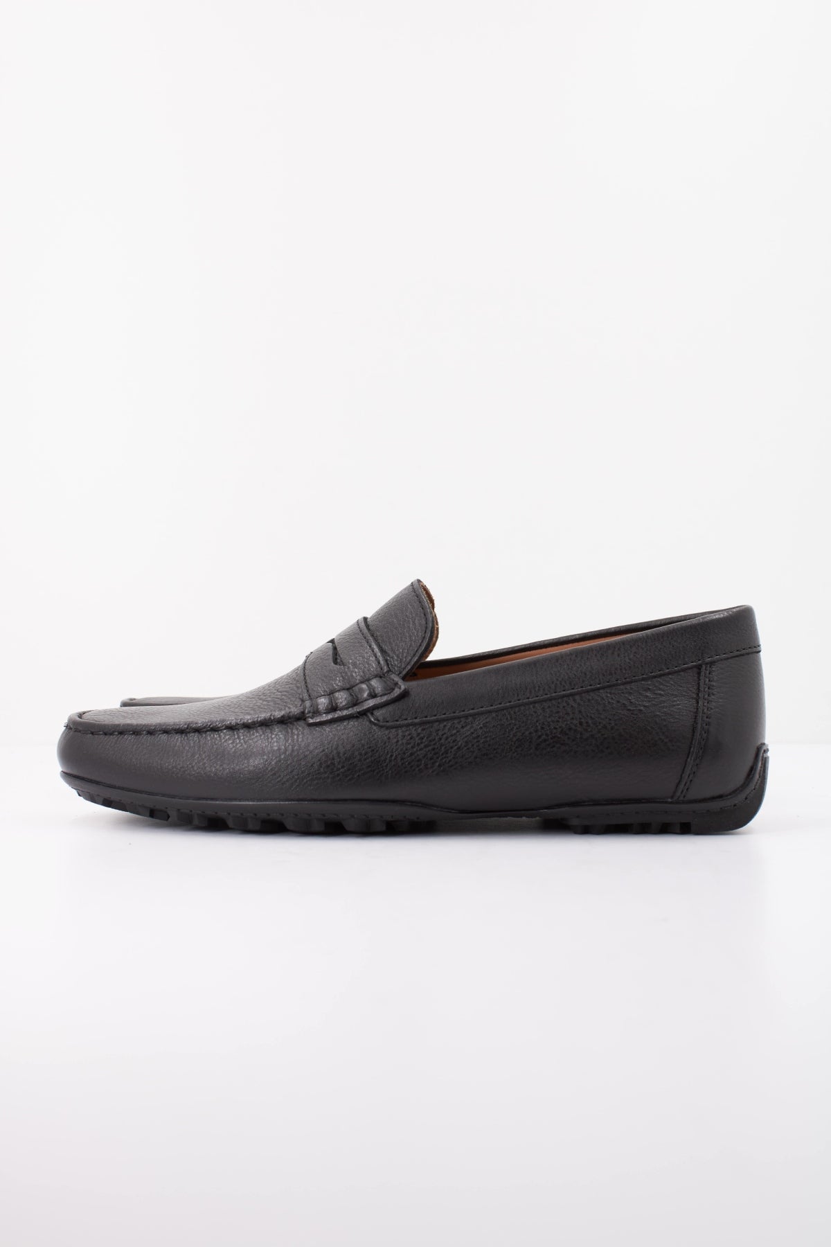GEOX UEA en color NEGRO (1)