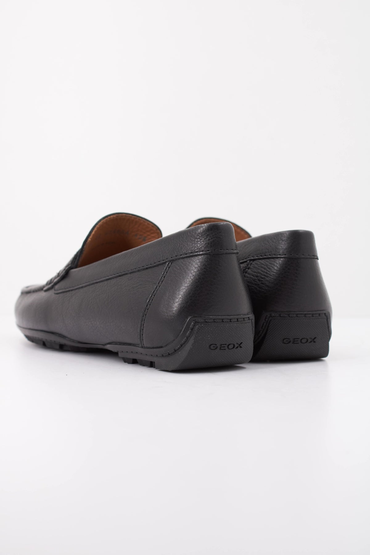 GEOX UEA en color NEGRO (4)