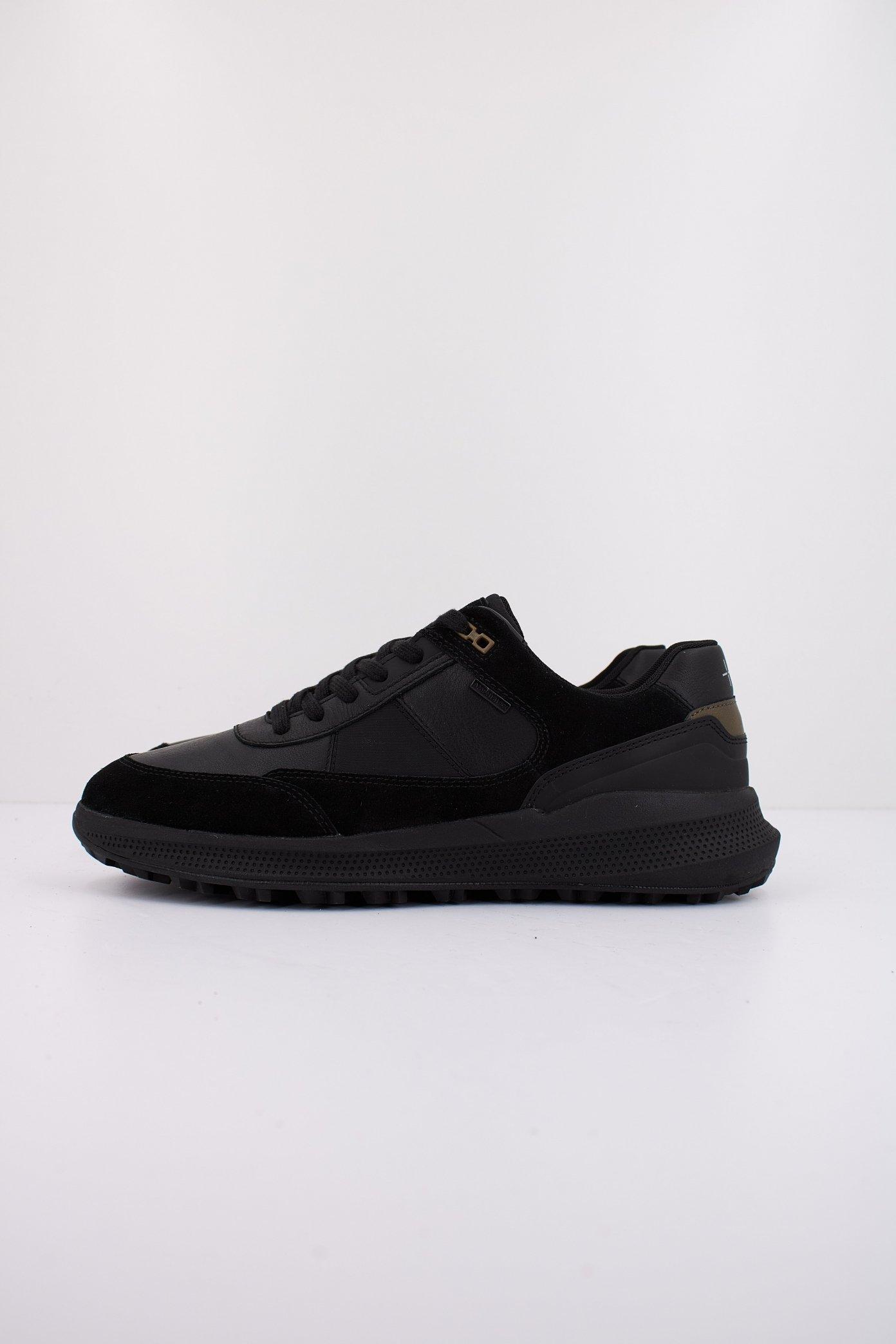 GEOX UEA en color NEGRO (1)