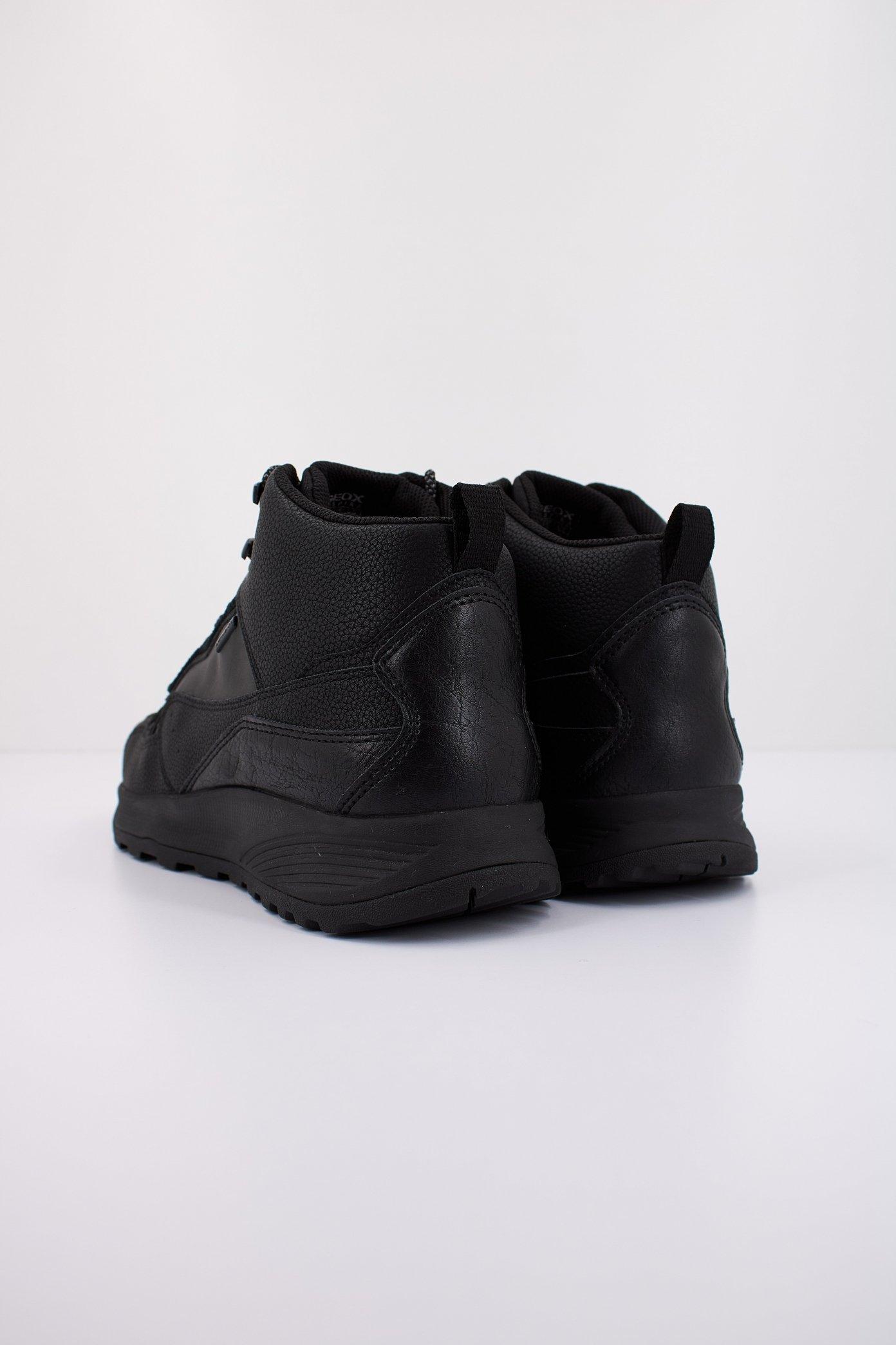 GEOX U TERRESTRE en color NEGRO (4)
