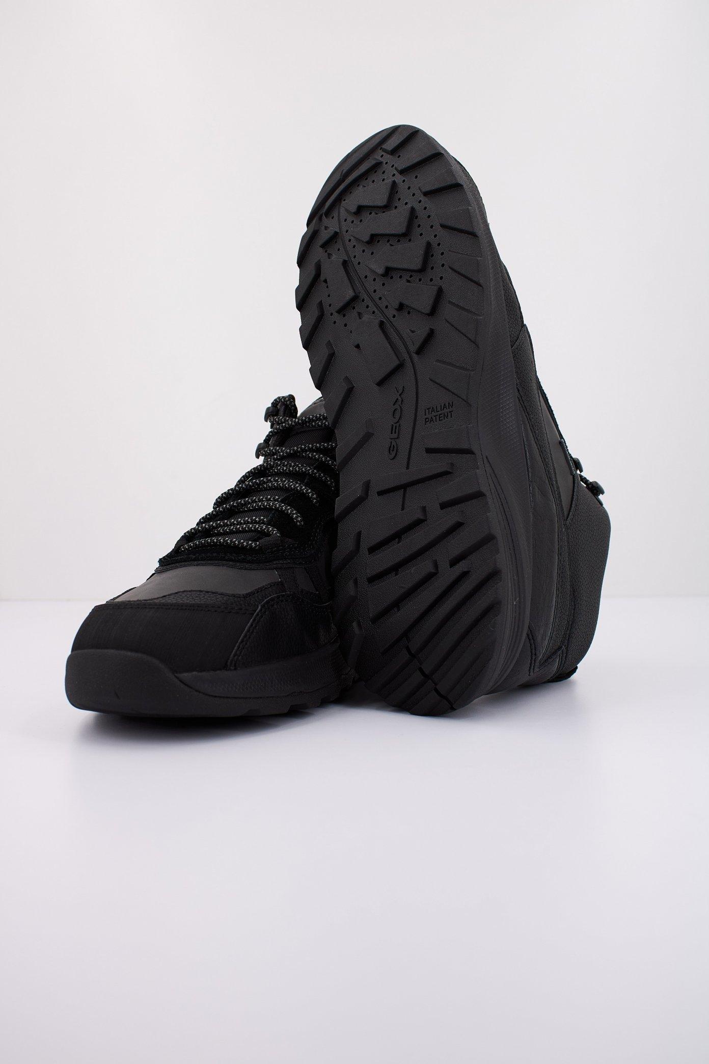 GEOX U TERRESTRE en color NEGRO (5)