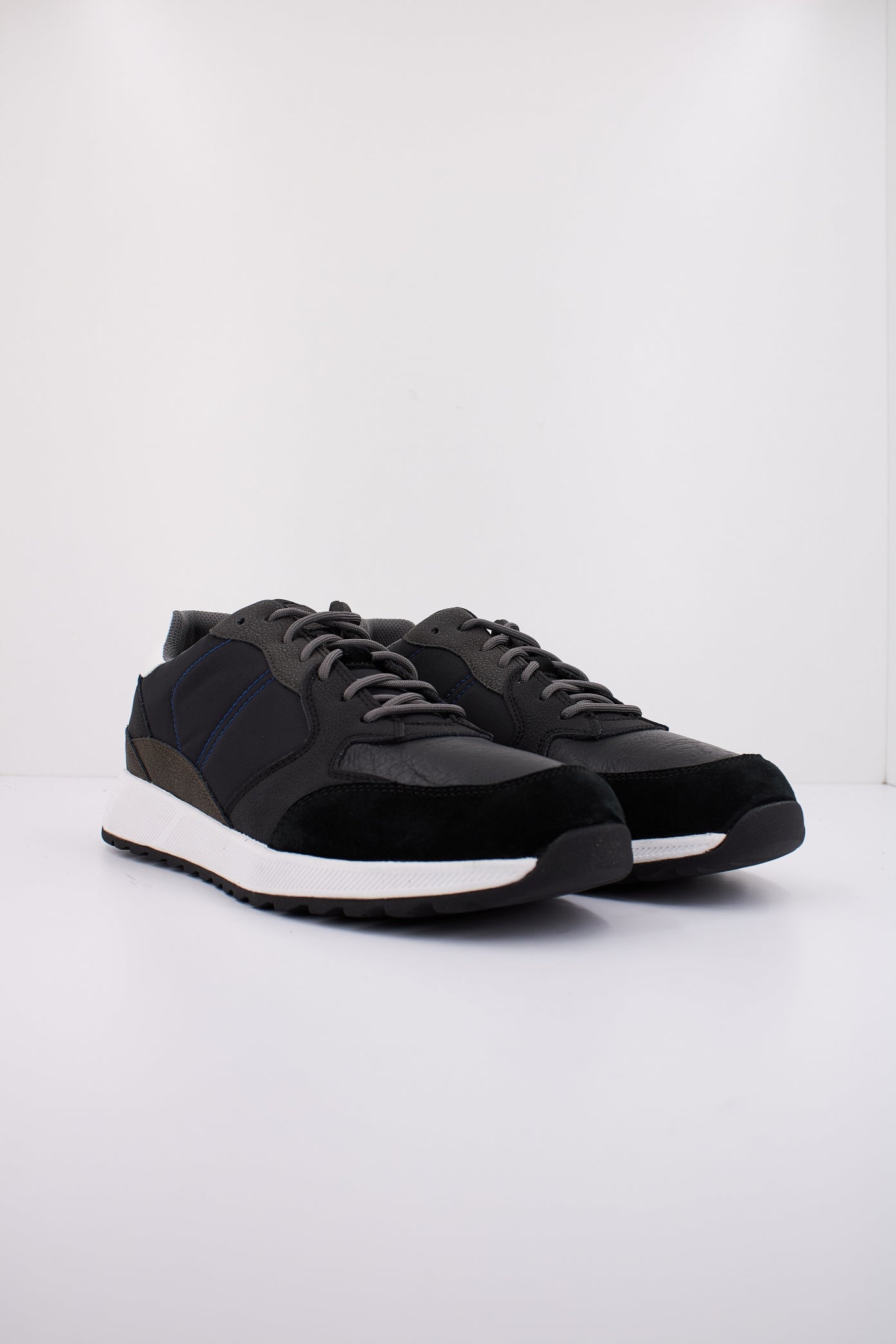 GEOX U MOLVENO en color NEGRO (2)
