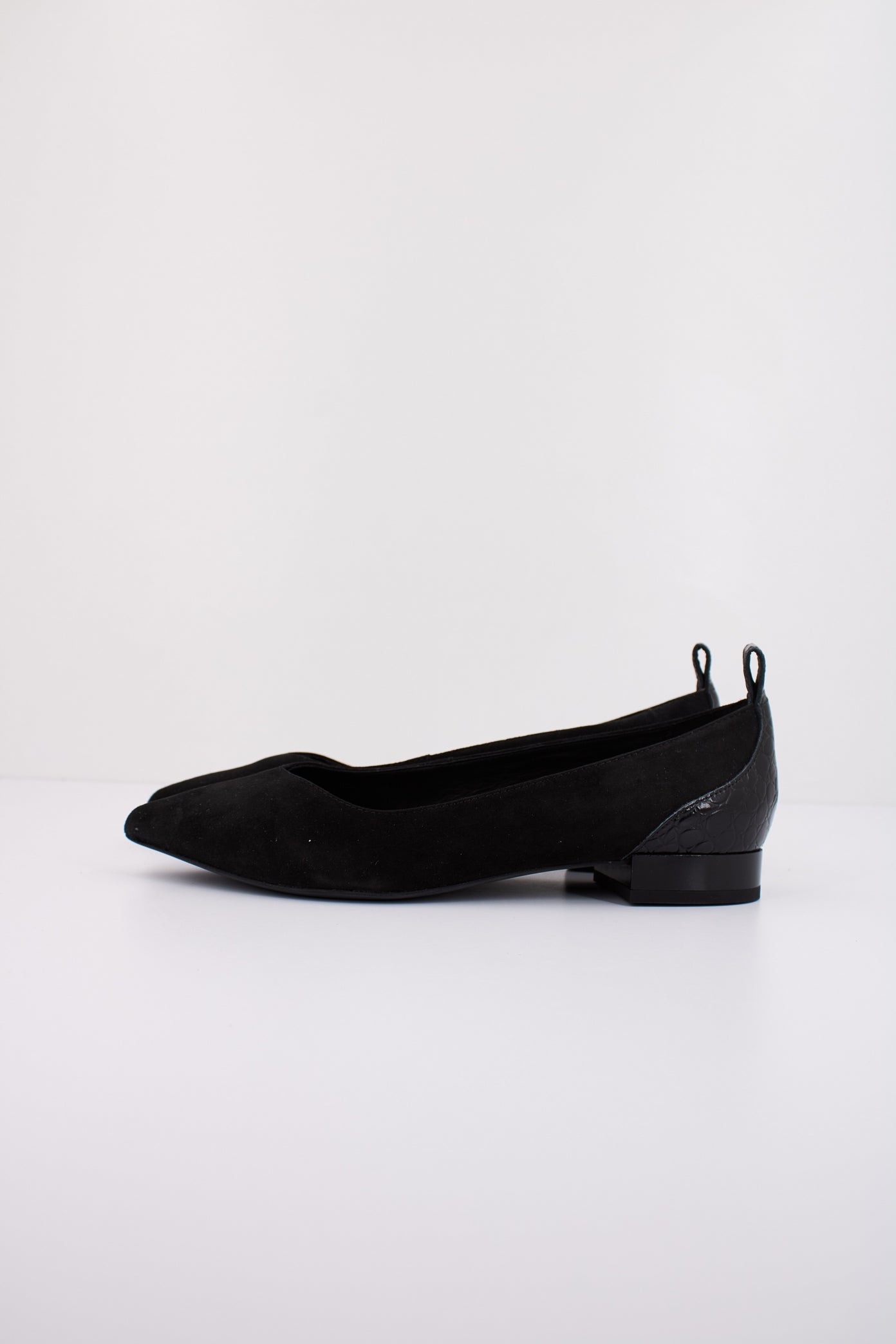 GEOX D CHARYSSA en color NEGRO (1)