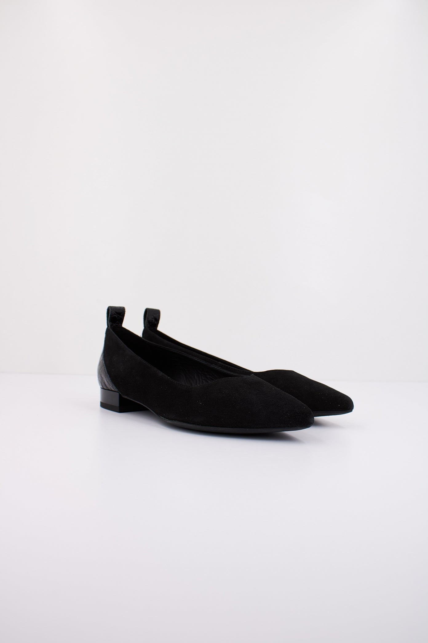GEOX D CHARYSSA en color NEGRO (2)