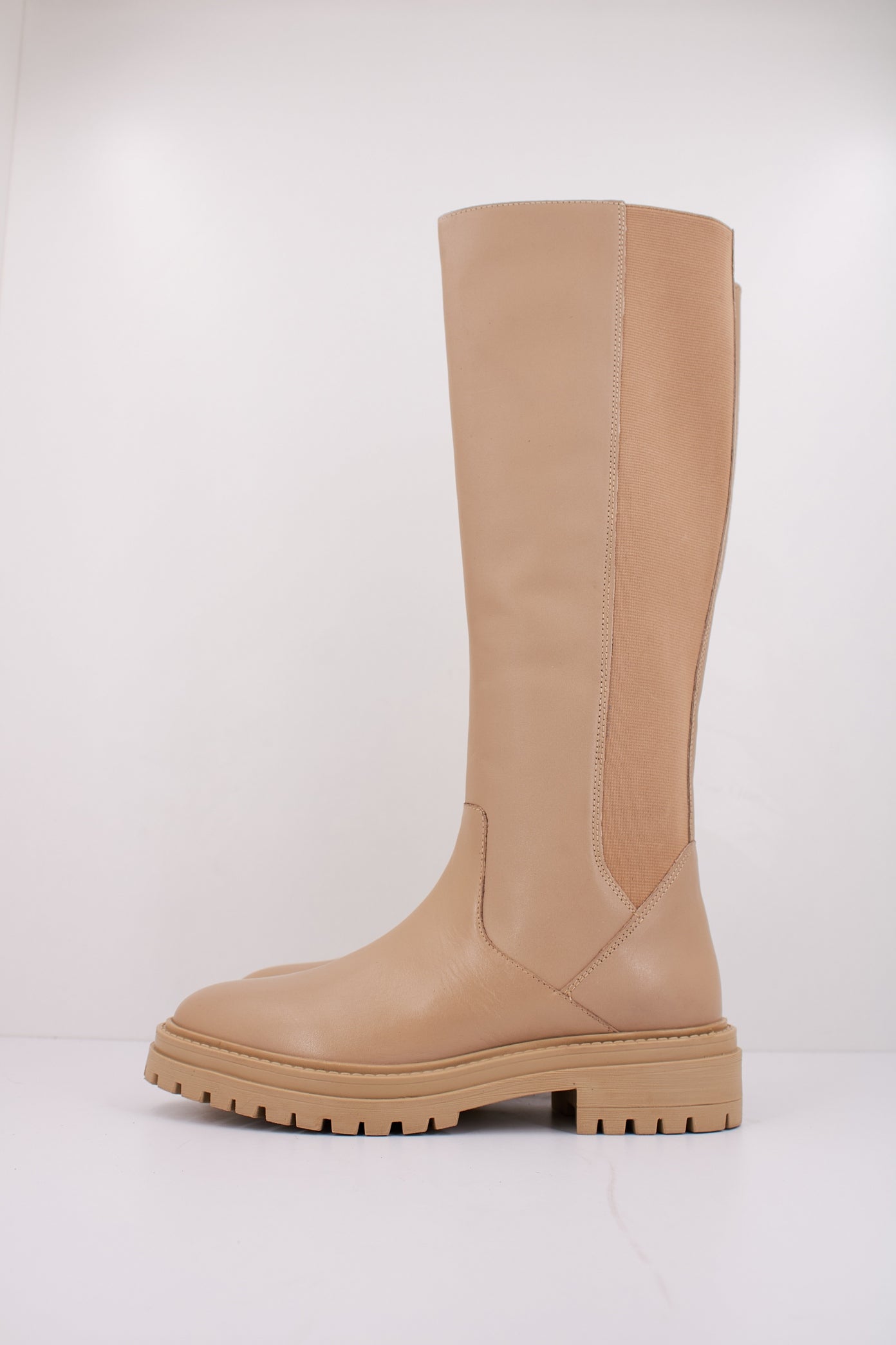 GEOX D IRIDEA en color BEIS (1)