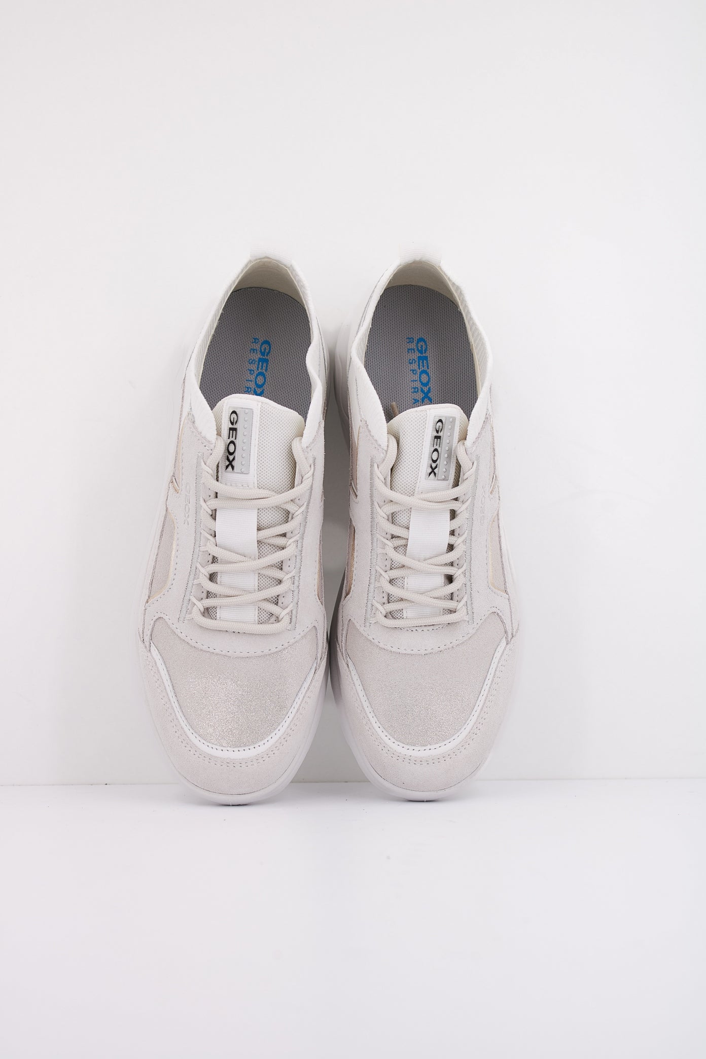 GEOX D SPHERICA en color BLANCO (3)