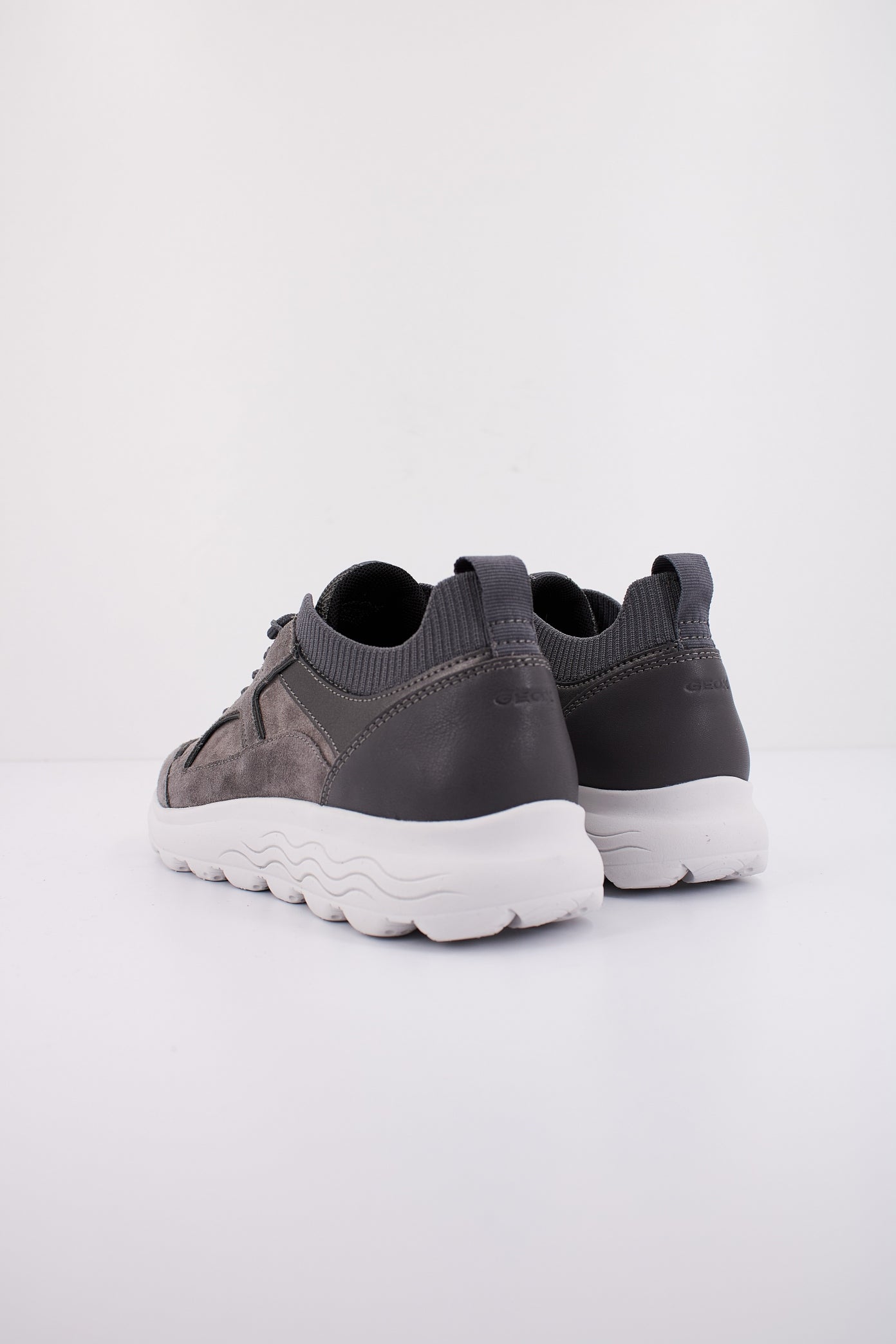 GEOX D SPHERICA en color GRIS (4)