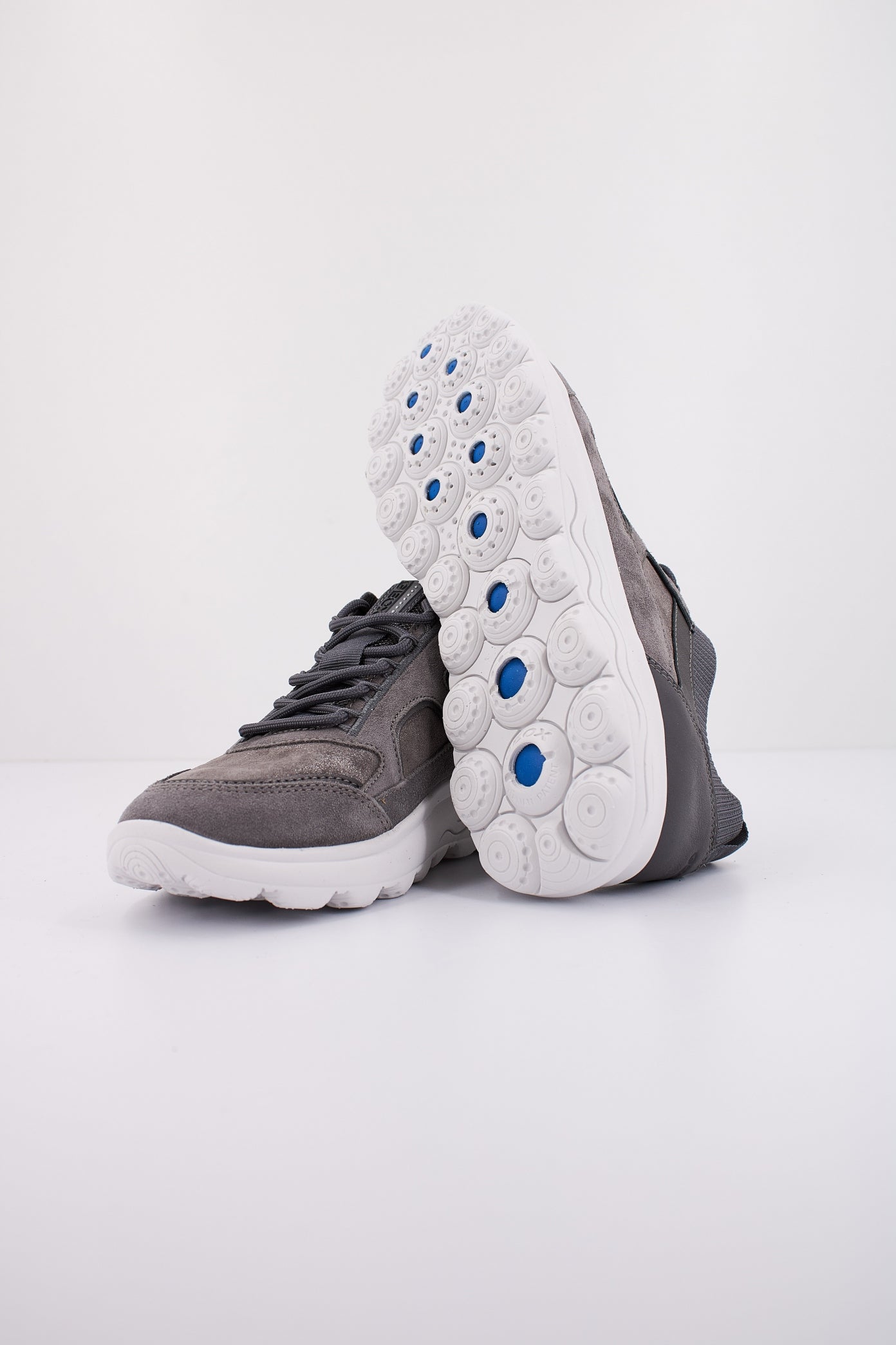 GEOX D SPHERICA en color GRIS (5)