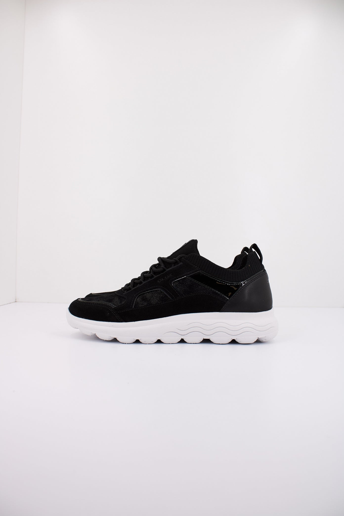 GEOX D SPHERICA en color NEGRO (1)