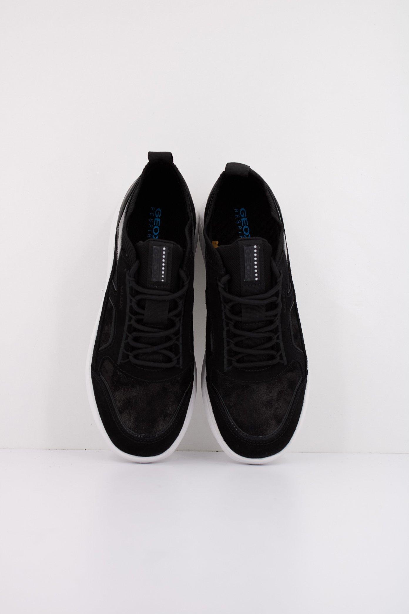GEOX D SPHERICA en color NEGRO (3)