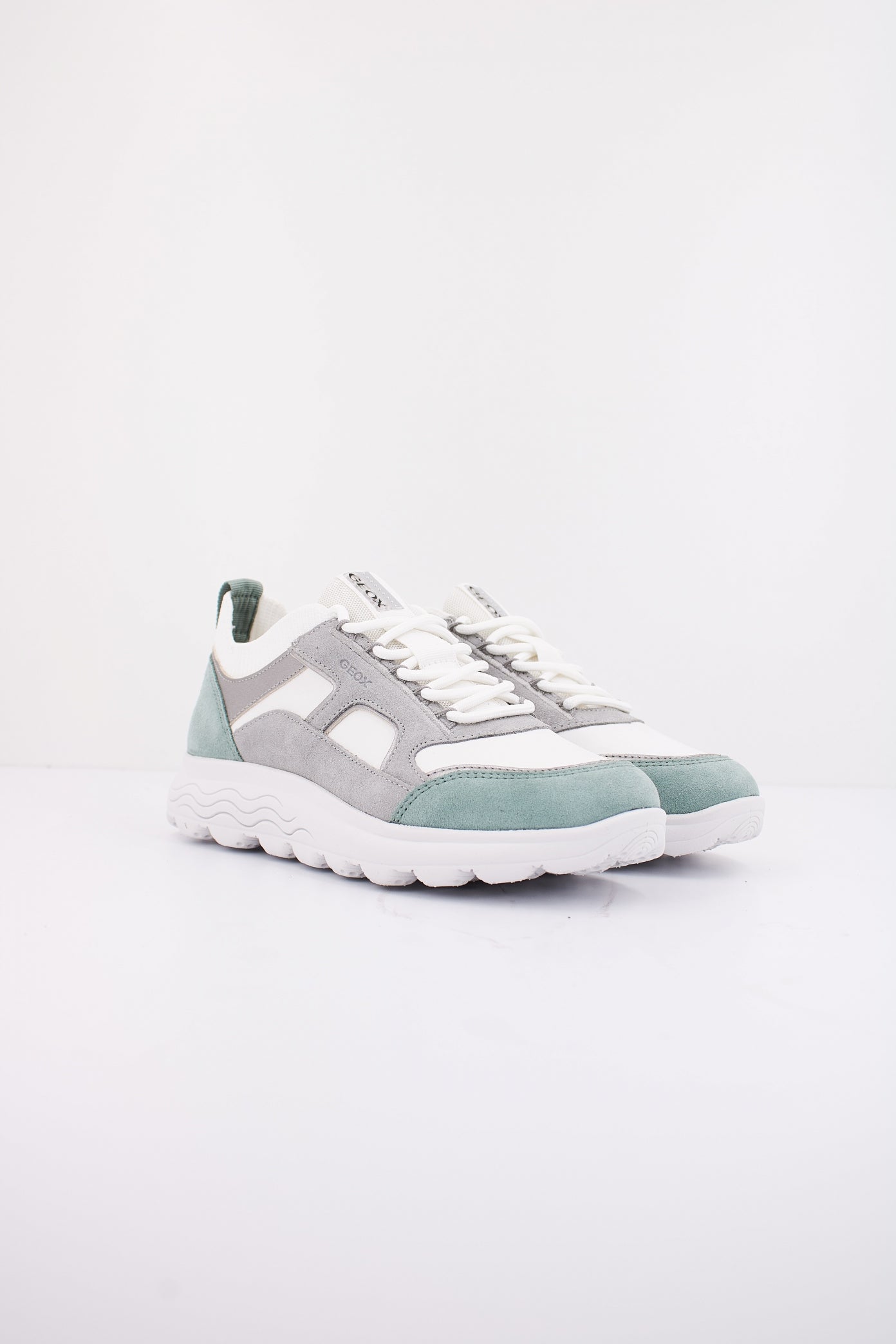 GEOX D SPHERICA en color GRIS (2)