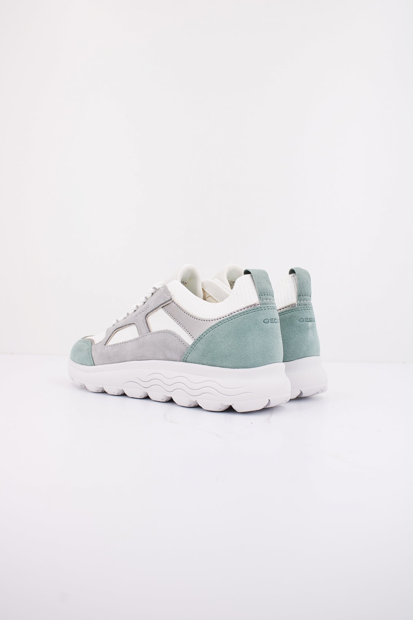 GEOX D SPHERICA en color GRIS (4)