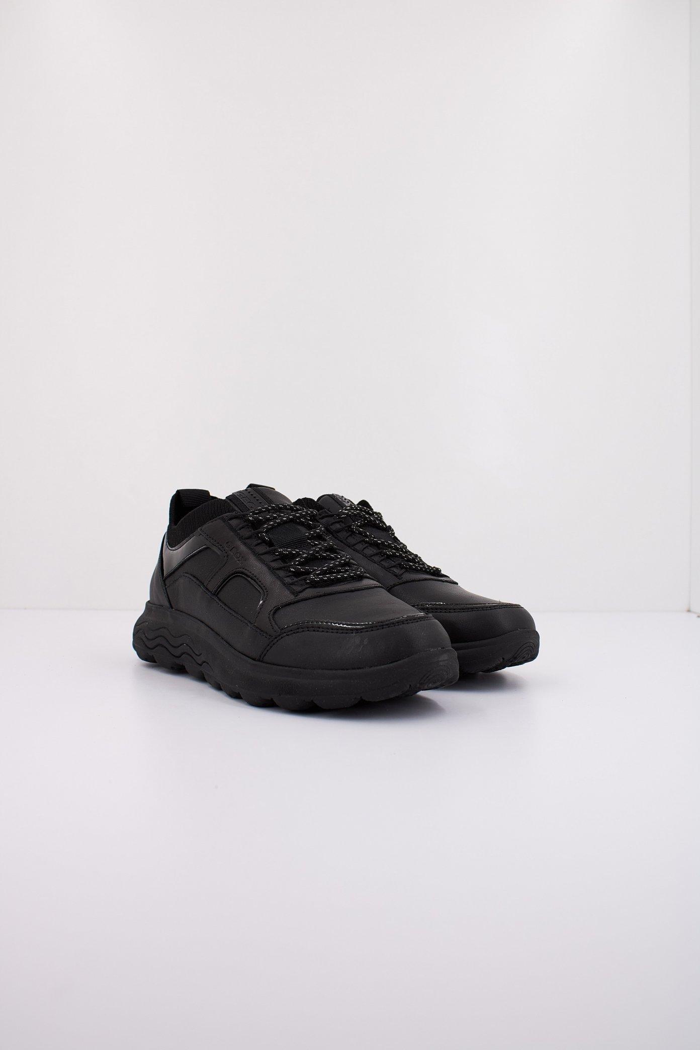 GEOX D SPHERICA en color NEGRO (2)