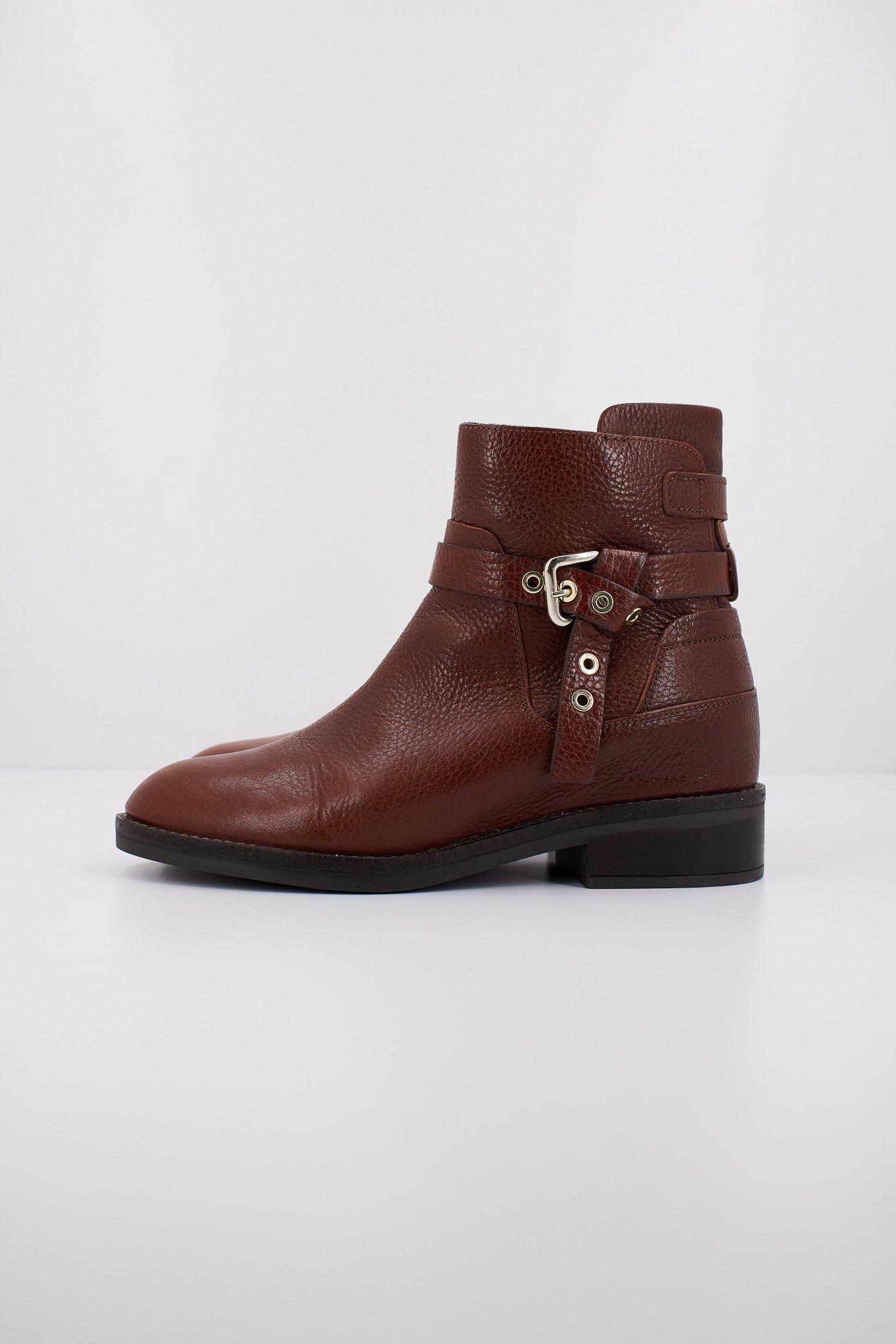 GEOX D LARYSSE en color MARRON (1)