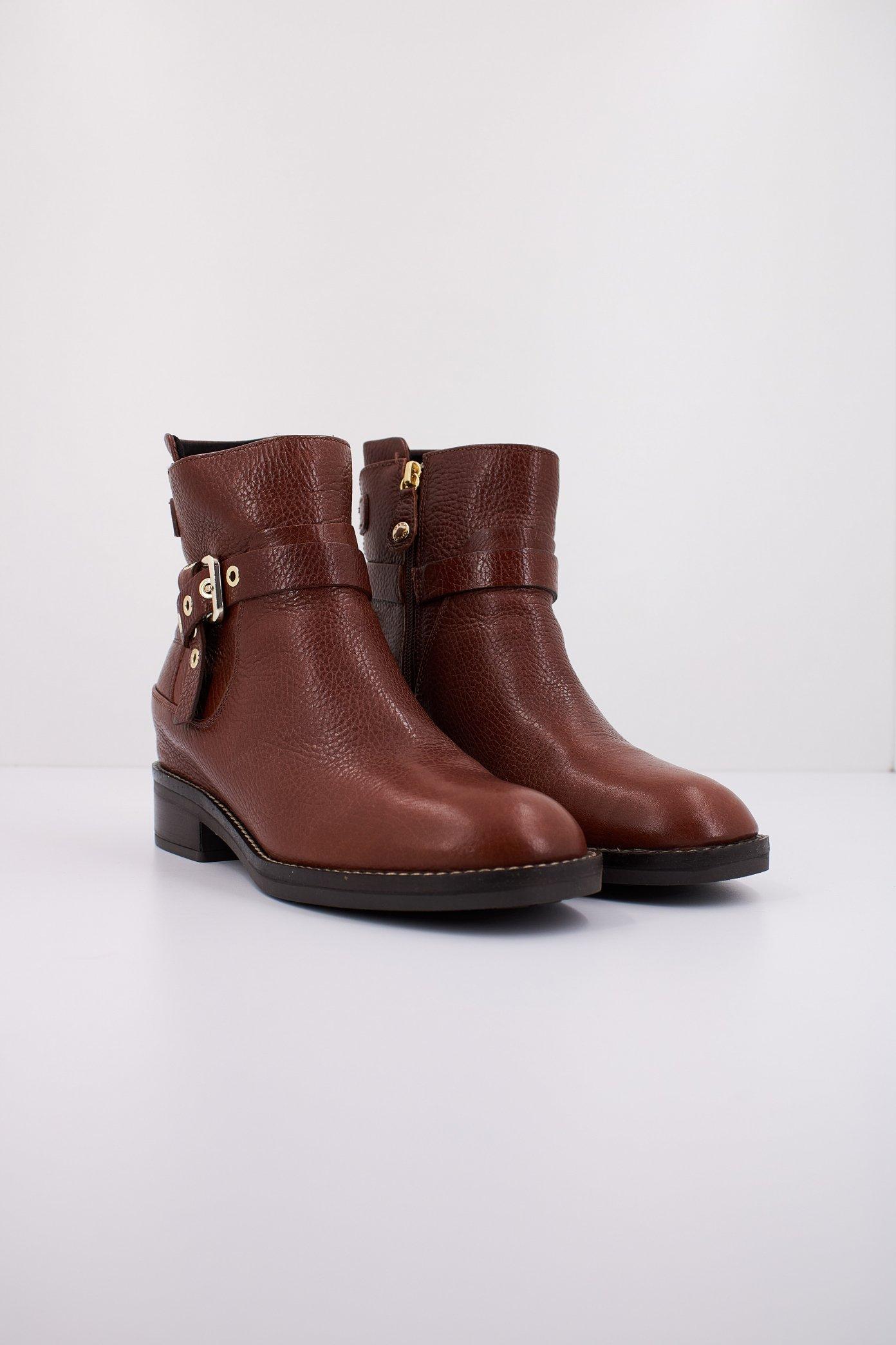 GEOX D LARYSSE en color MARRON (2)