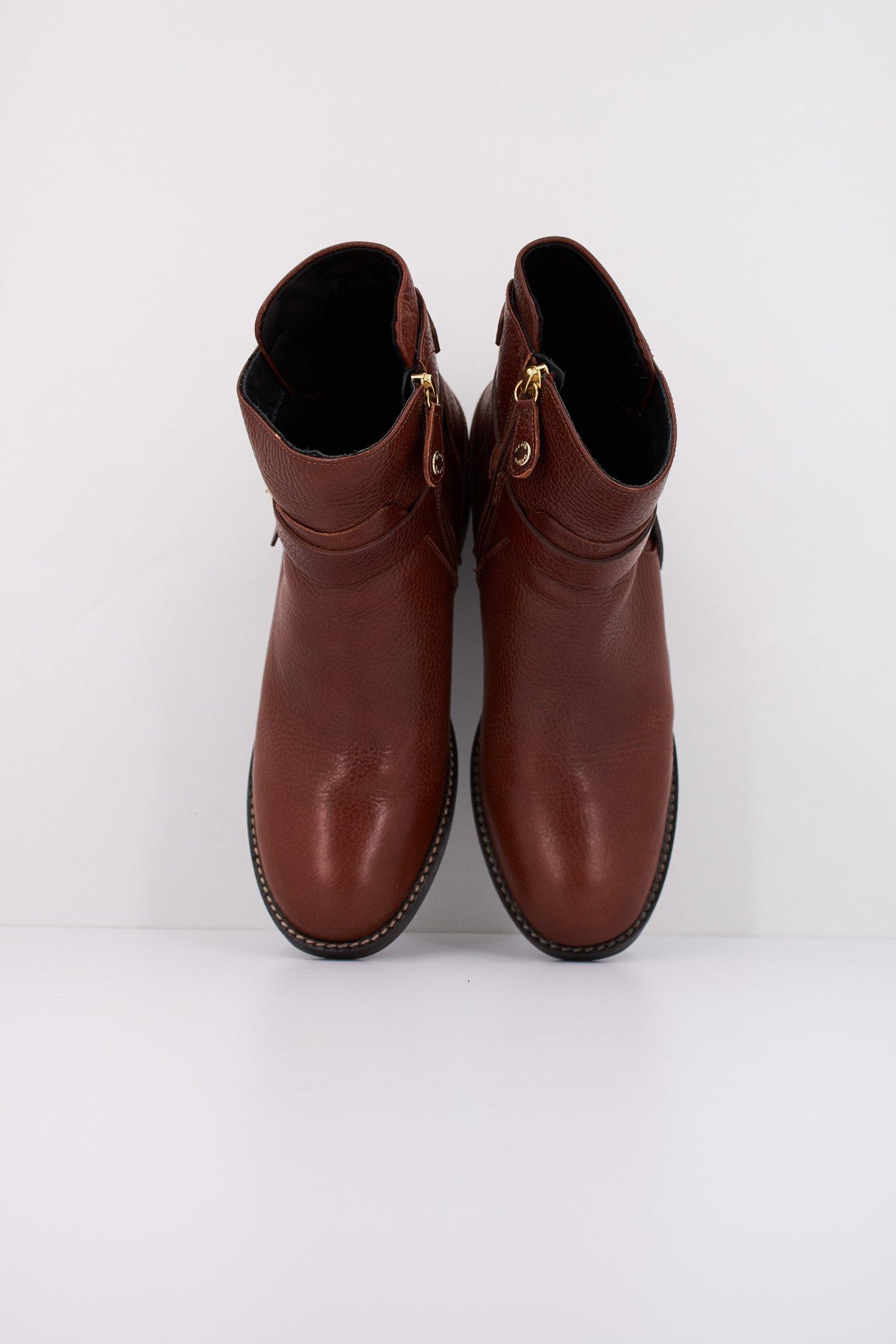 GEOX D LARYSSE en color MARRON (3)