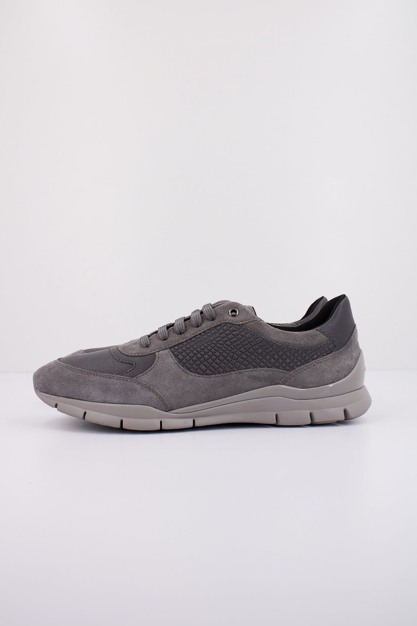 GEOX D SUKIE en color GRIS (1)
