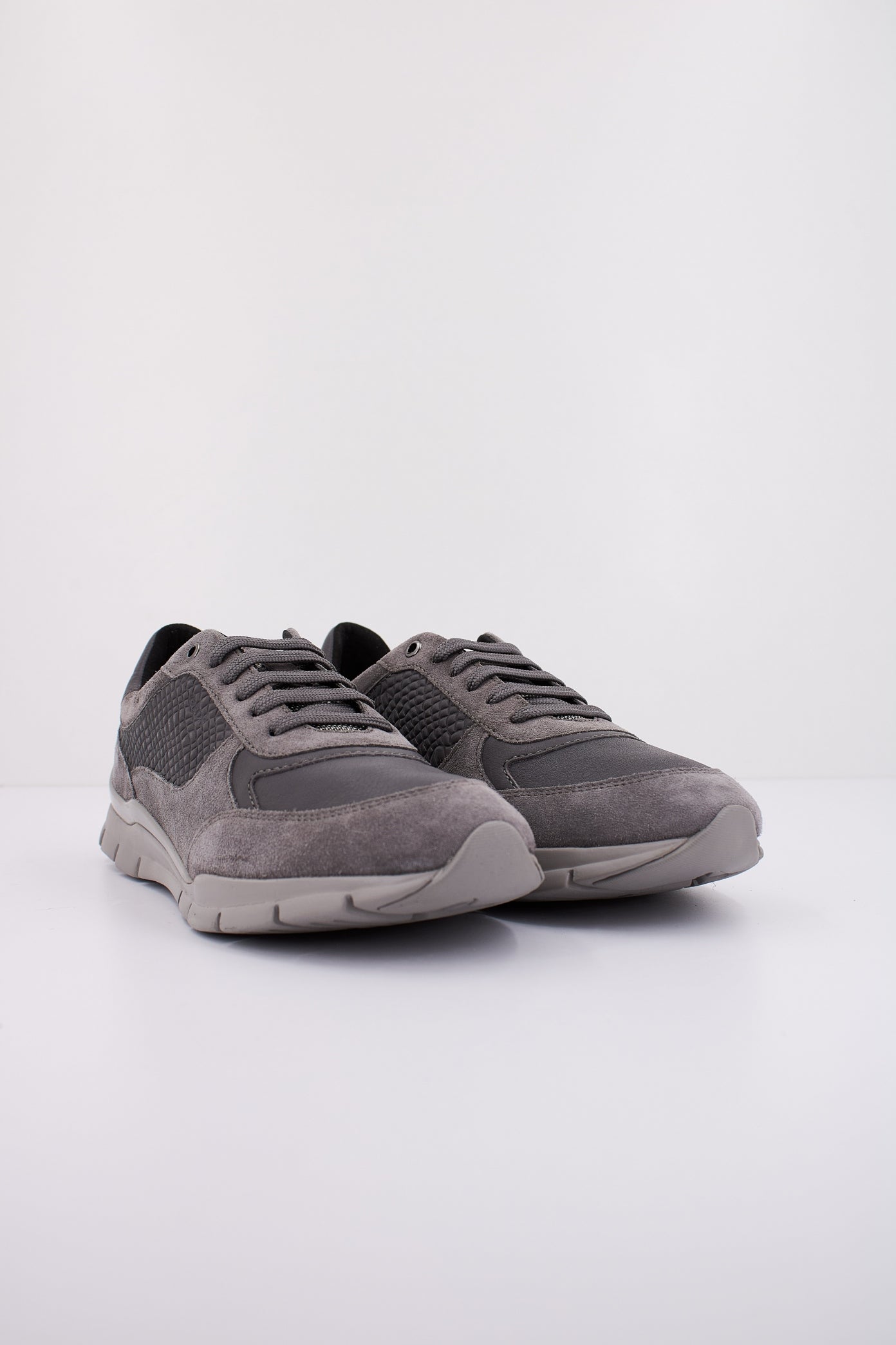 GEOX D SUKIE en color GRIS (2)