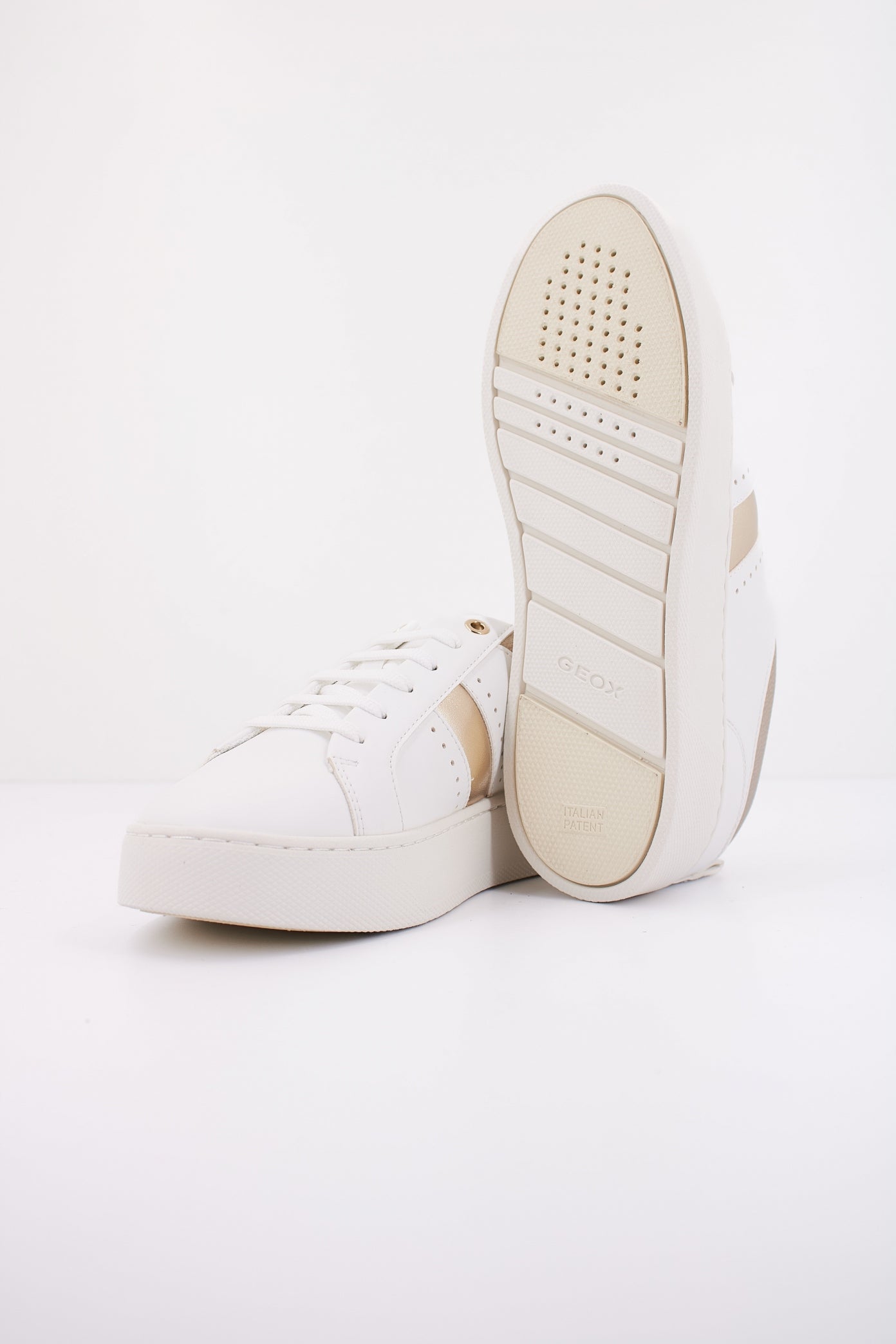 GEOX D SKYELY en color BLANCO (5)