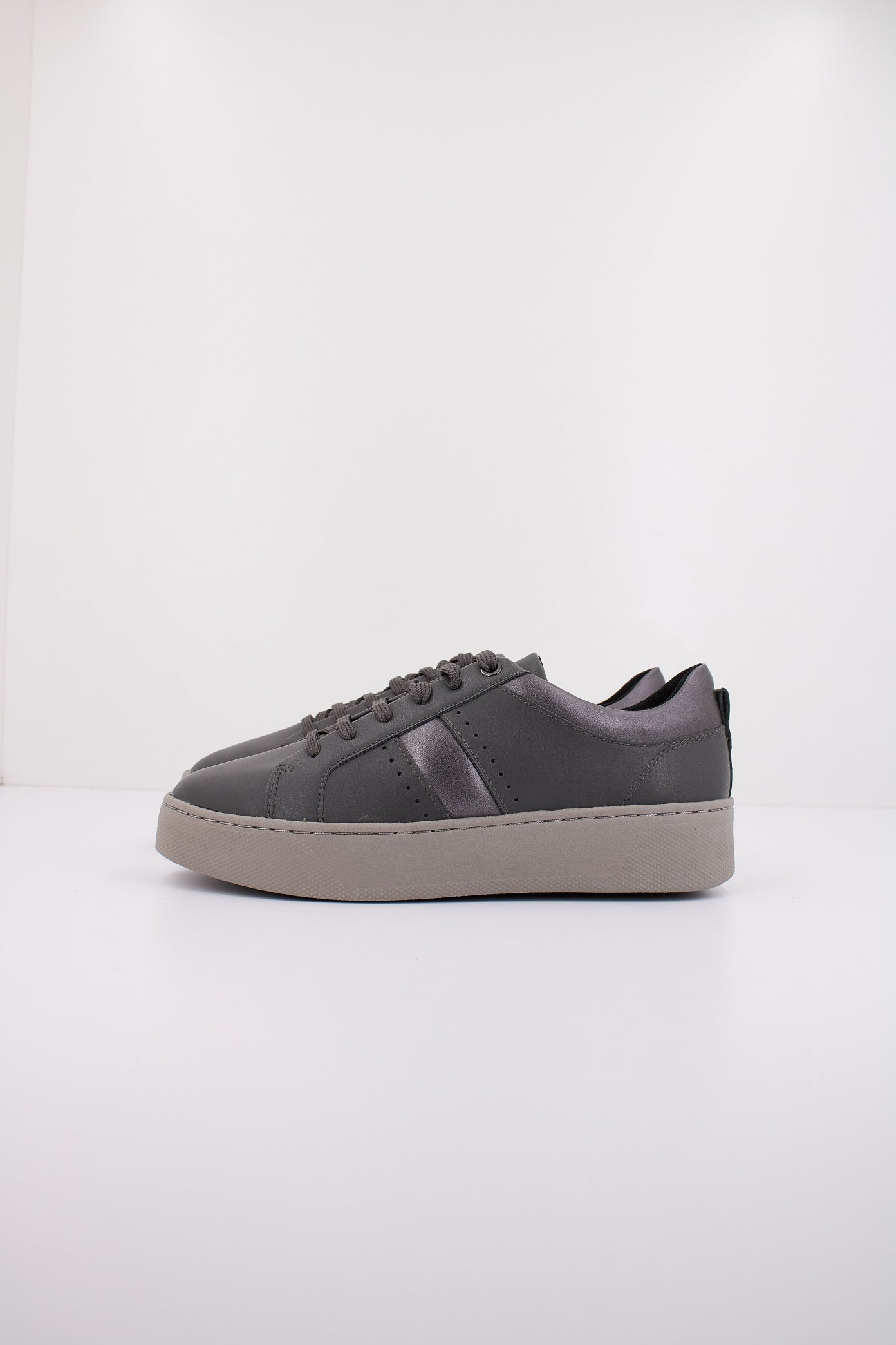 GEOX D SKYELY en color GRIS (1)