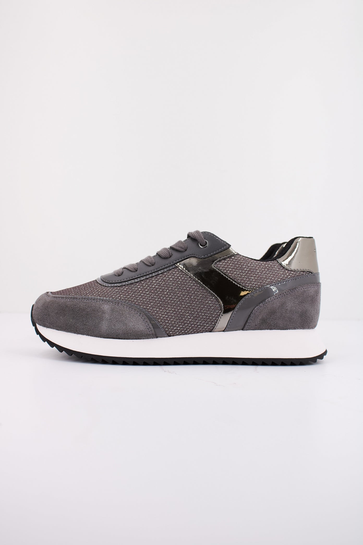 GEOX D DORALEA en color GRIS (1)