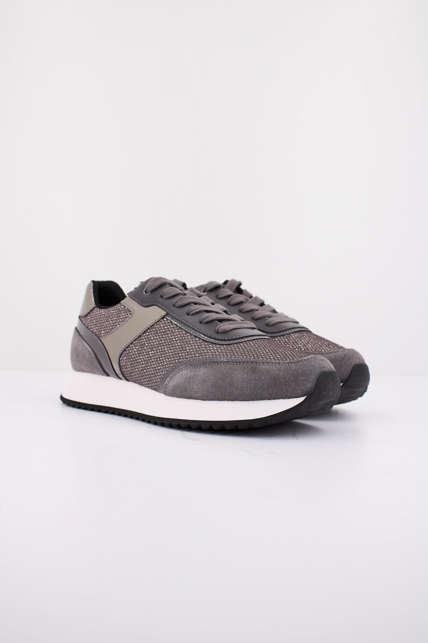 GEOX D DORALEA en color GRIS (2)