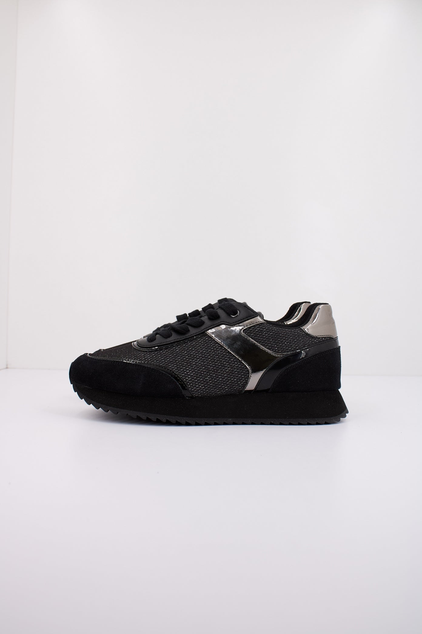 GEOX D DORALEA en color NEGRO (1)
