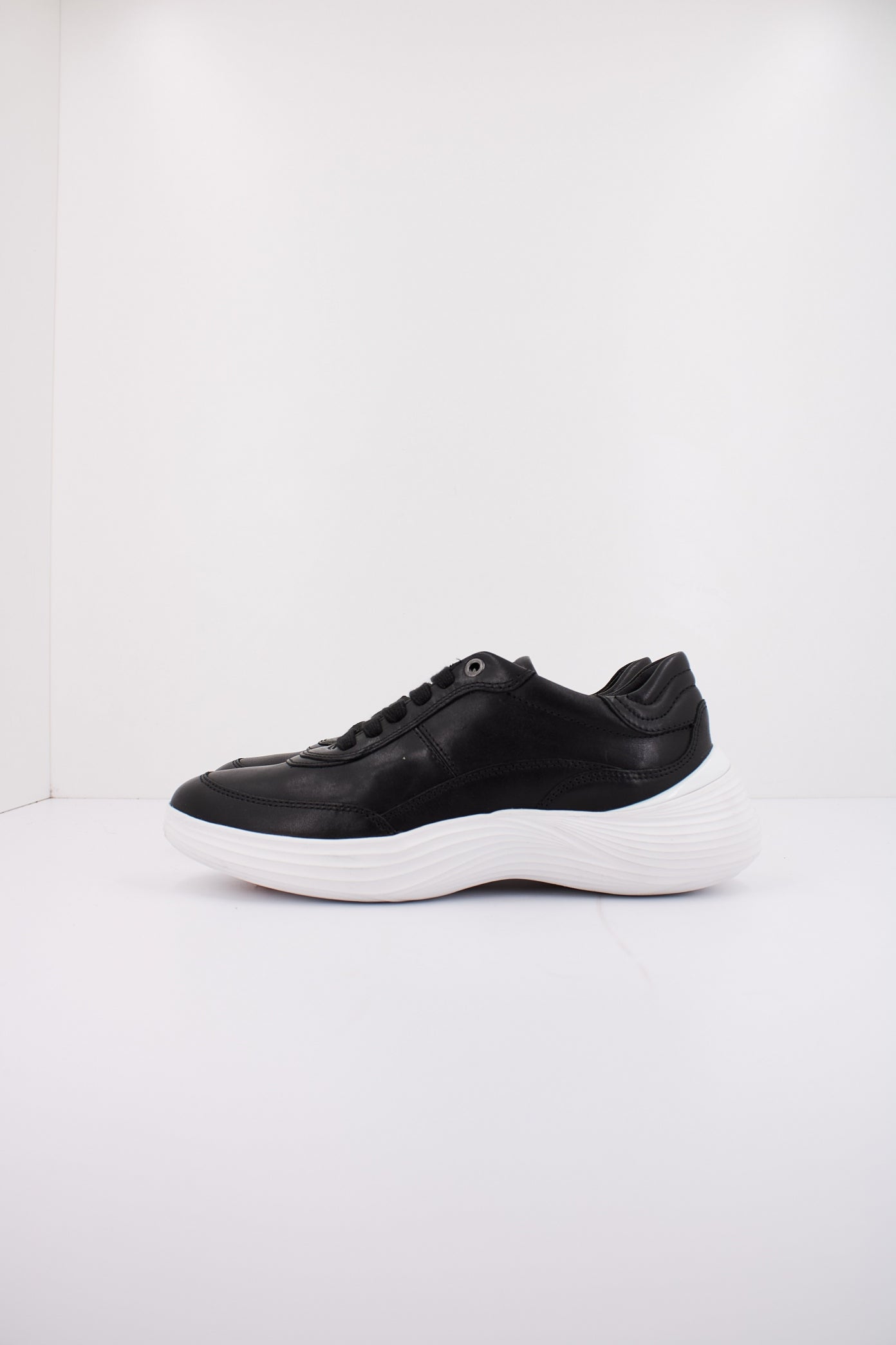 GEOX D FLUCTIS en color NEGRO (1)