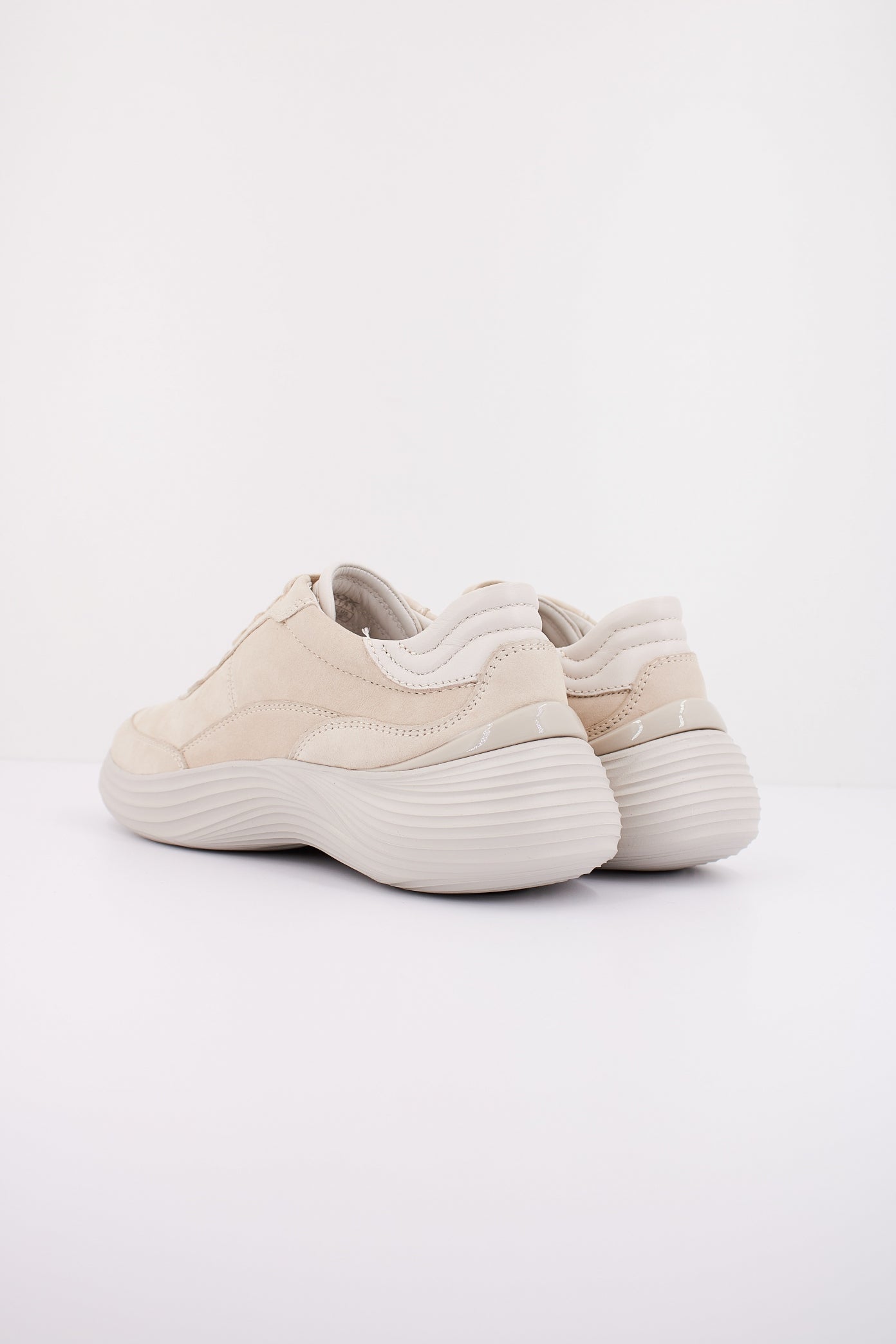 GEOX D FLUCTIS en color BEIS (4)