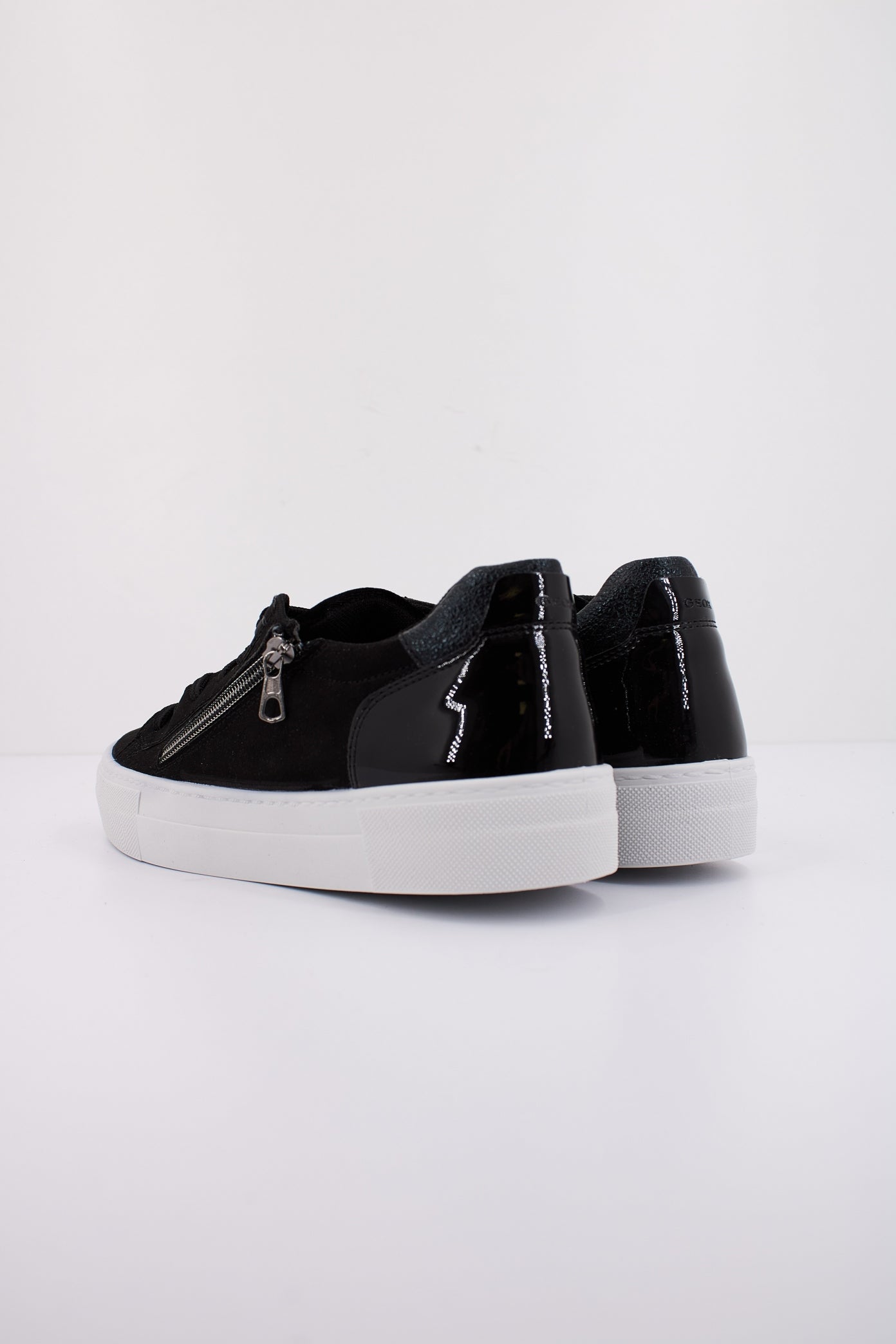 GEOX D CLAUDIN en color NEGRO (4)
