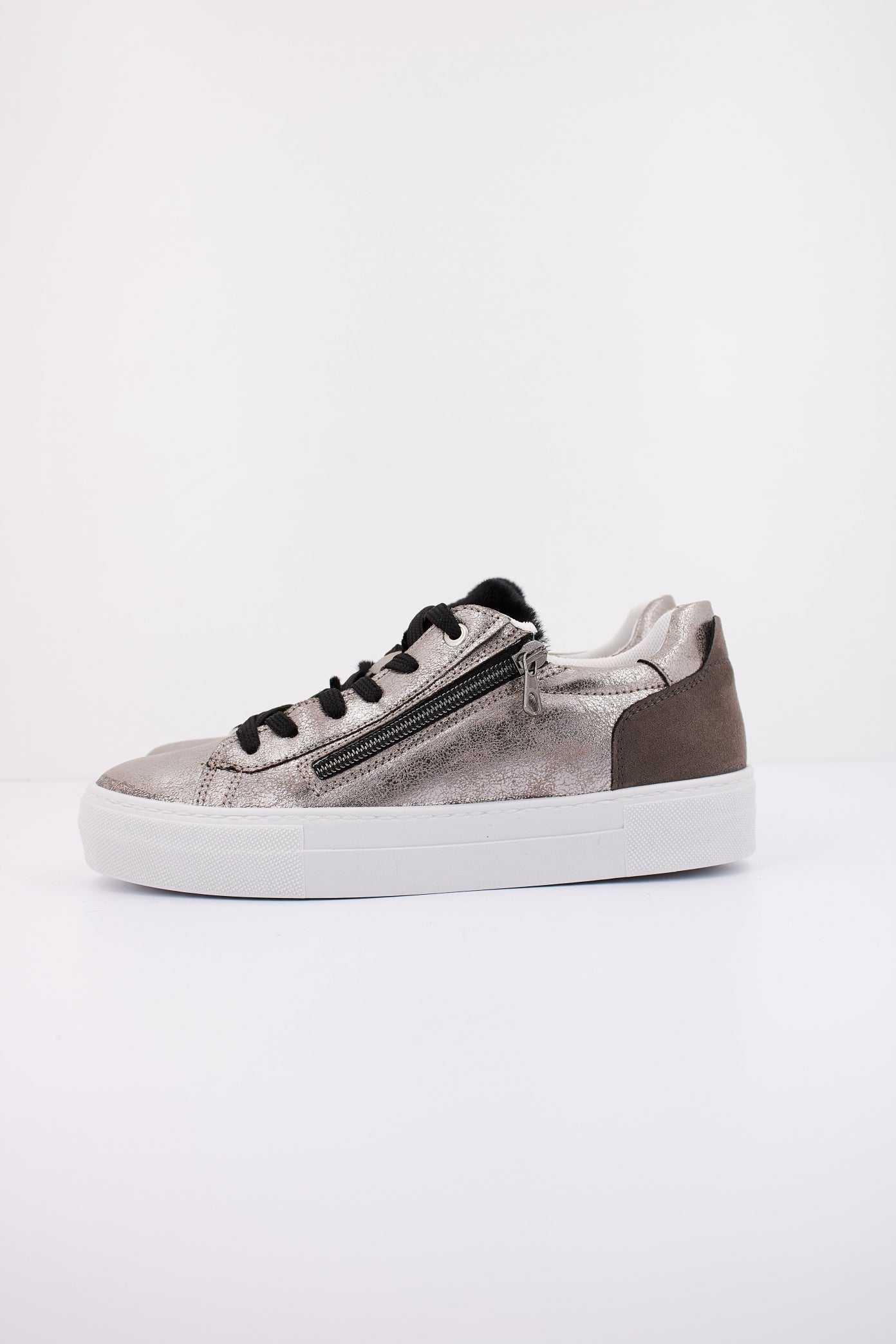 GEOX D CLAUDIN en color PLATA (1)