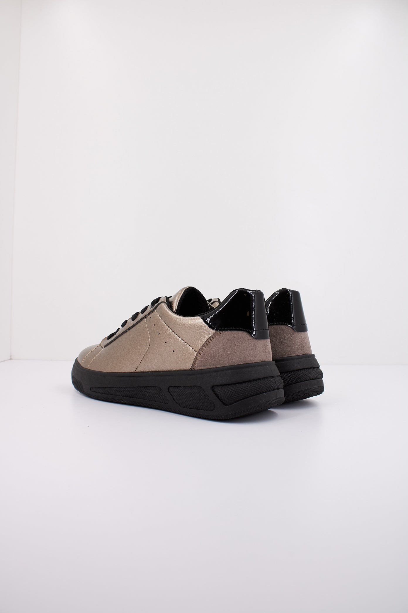 GEOX D LJUBA en color BRONCE (4)