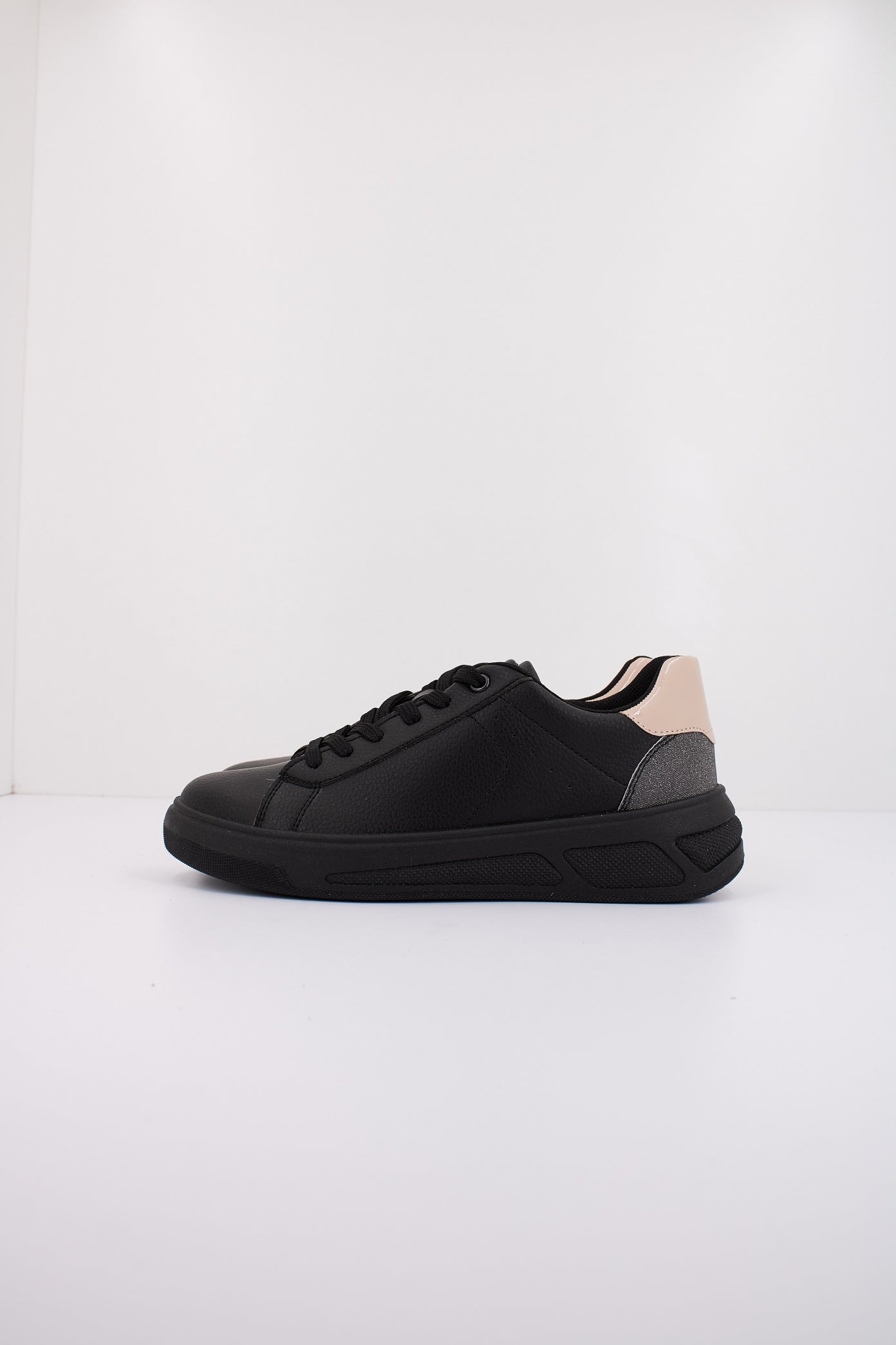 GEOX D LJUBA en color NEGRO (1)