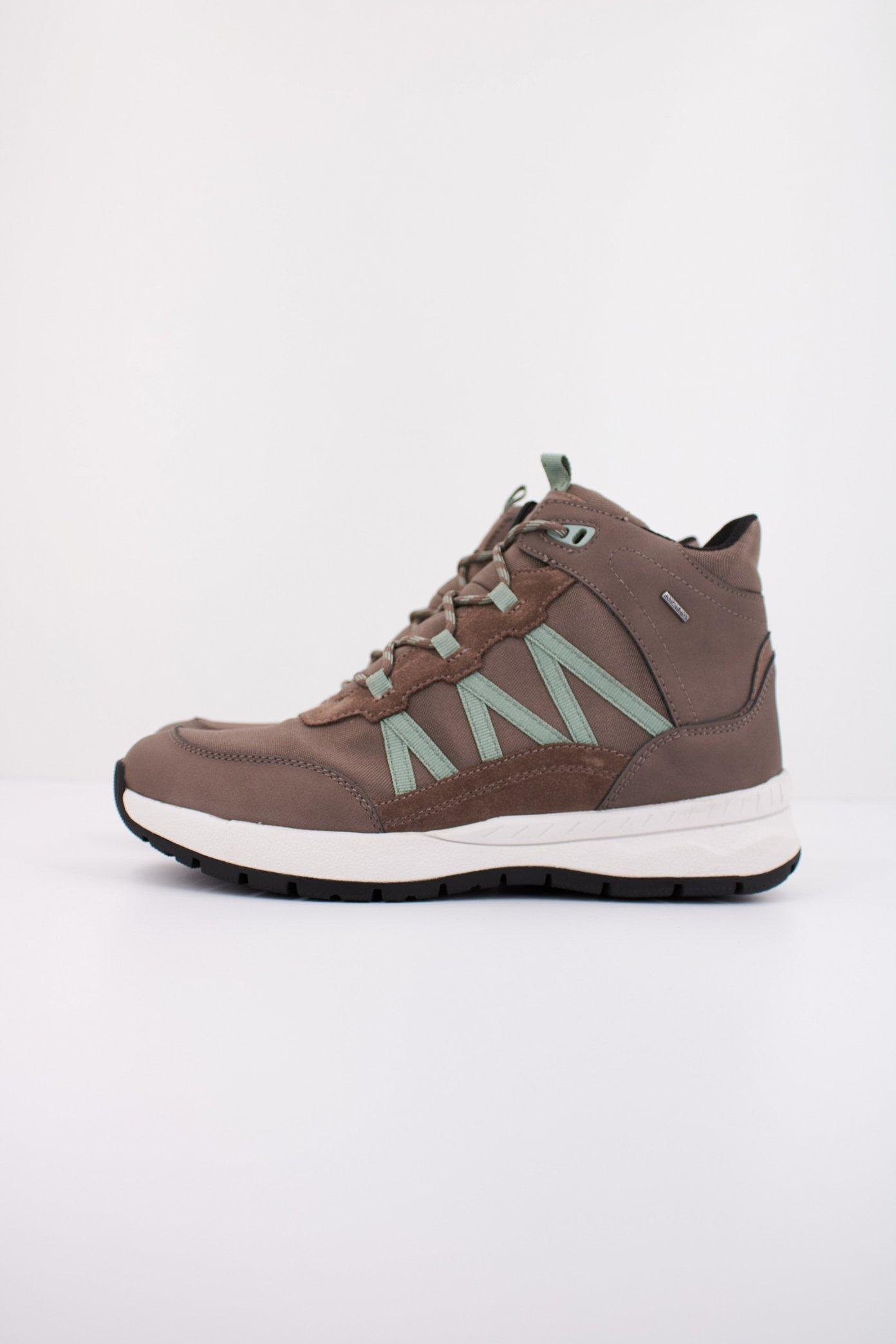 GEOX D BRAIES B ABX en color MARRON (1)