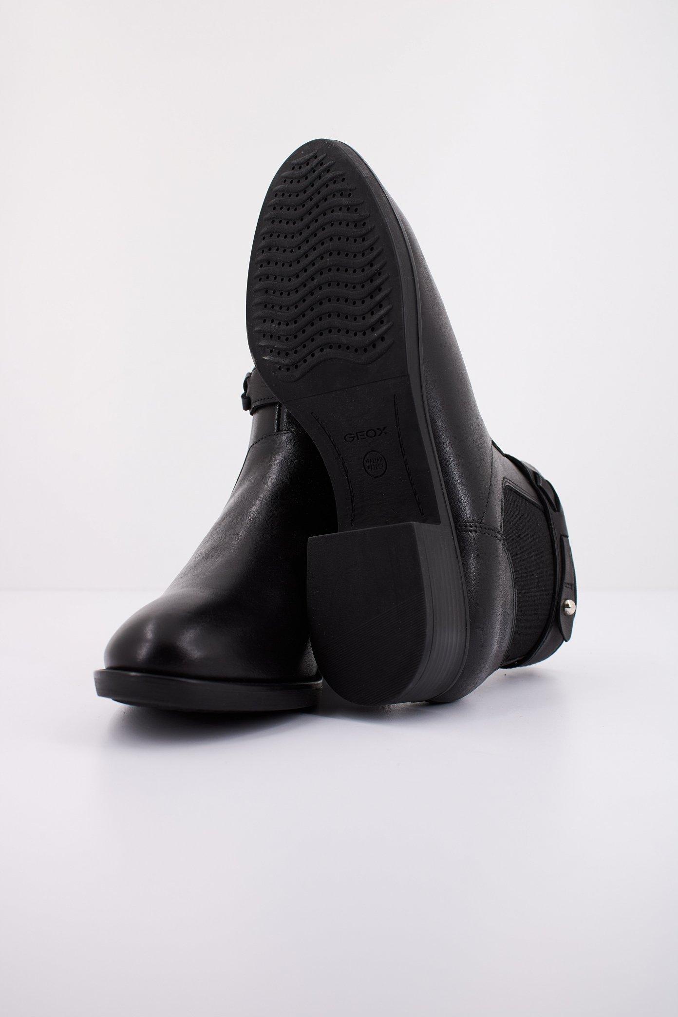 GEOX D FELICITY en color NEGRO (5)