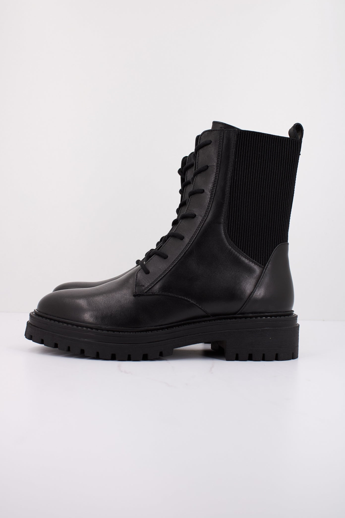 GEOX D IRIDEA en color NEGRO (1)