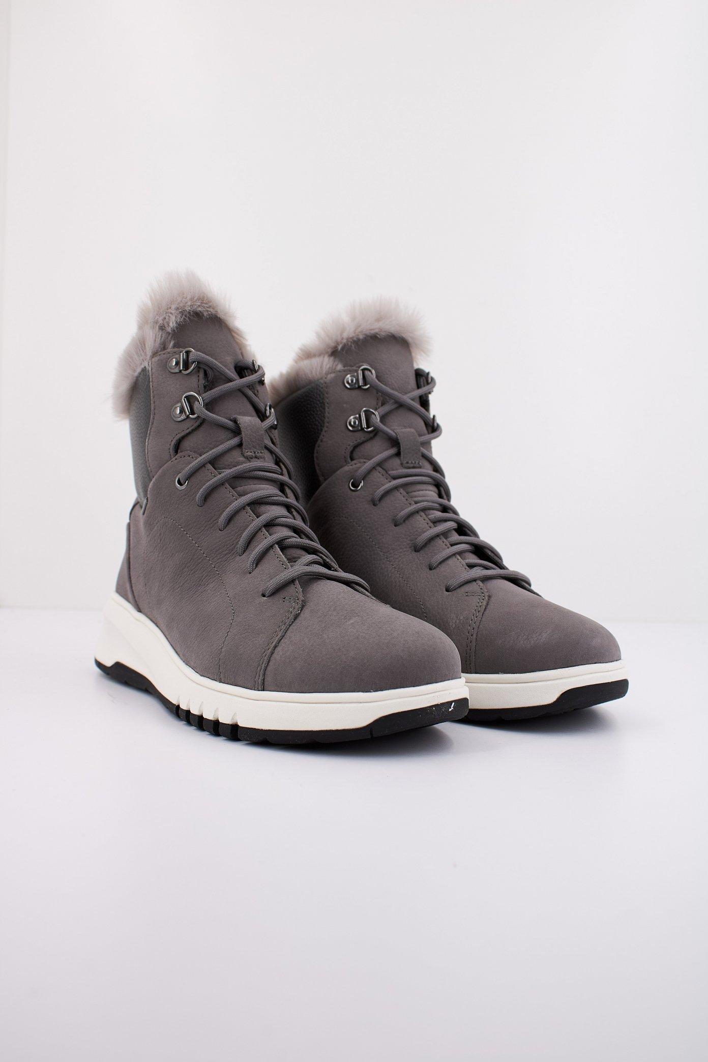 GEOX D AERANTIS X B ABX en color GRIS (2)