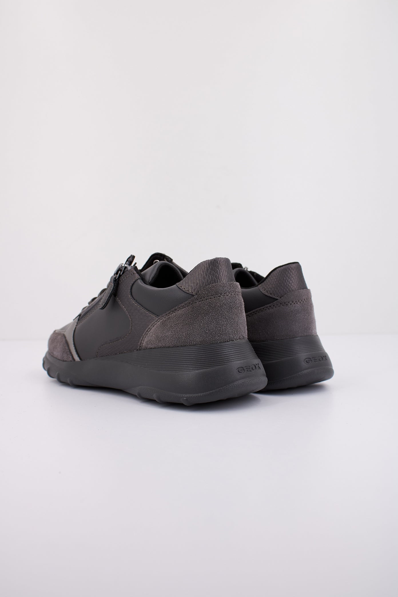 GEOX D ALLENIEE en color GRIS (4)